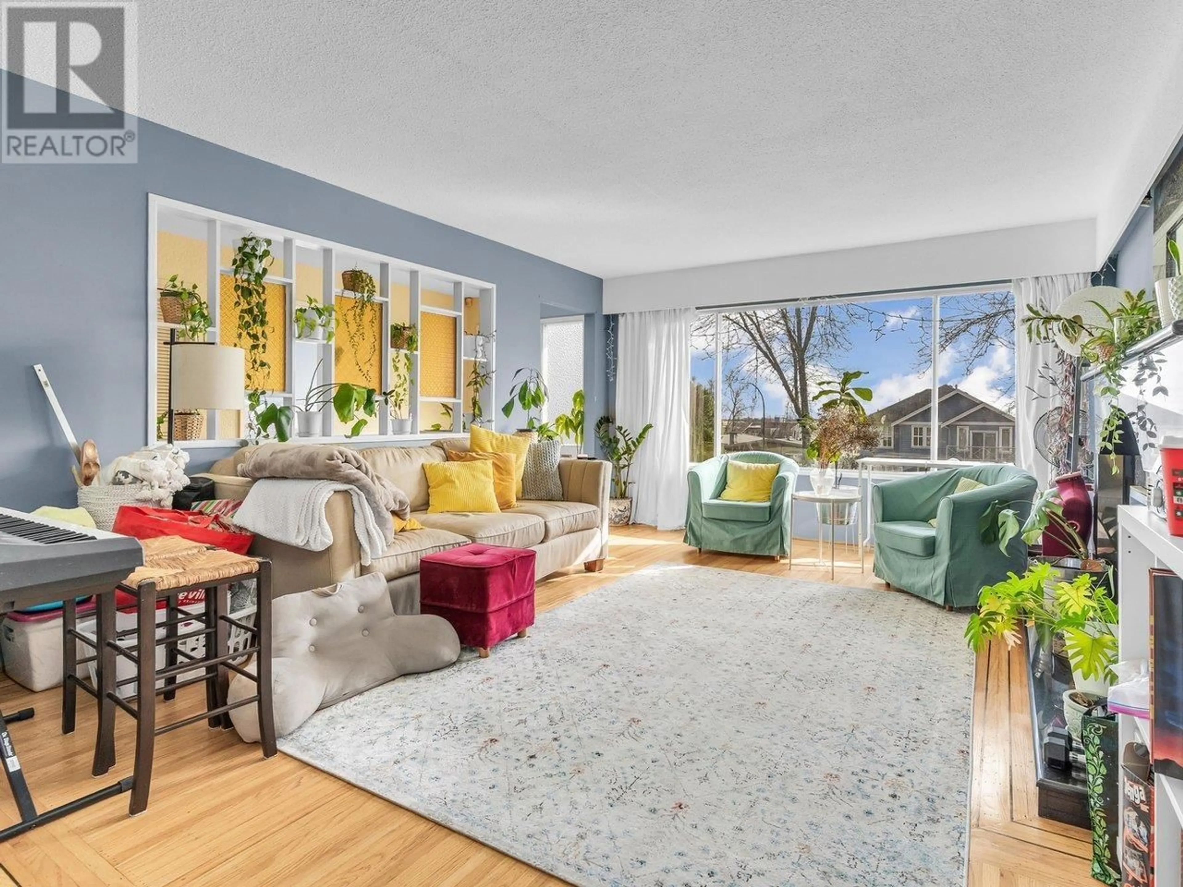 Living room with furniture, unknown for 1861 ISLAND AVENUE, Vancouver British Columbia V5P2S5
