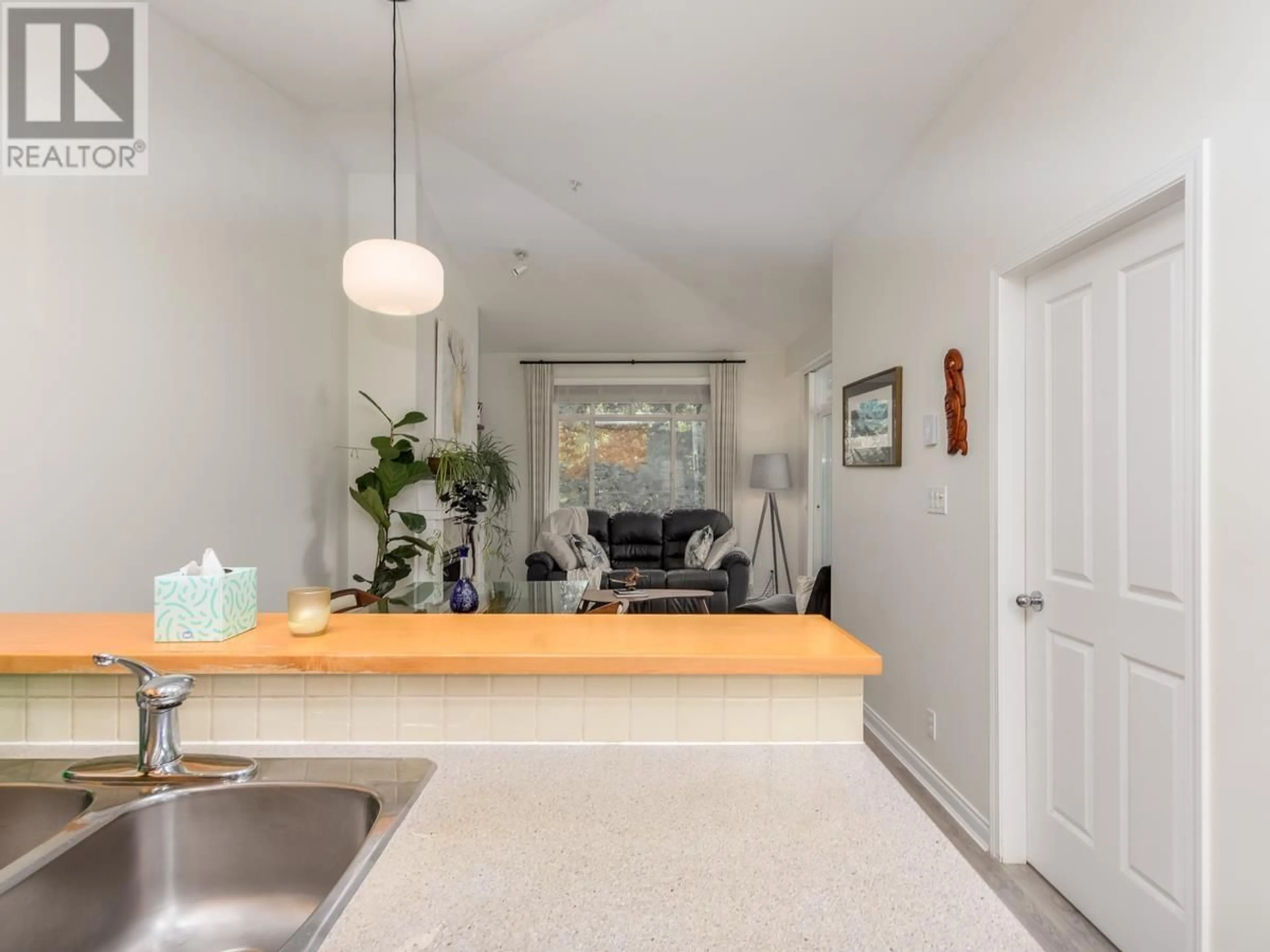 Open concept kitchen, unknown for 316 1675 W 10TH AVENUE, Vancouver British Columbia V6J2A2