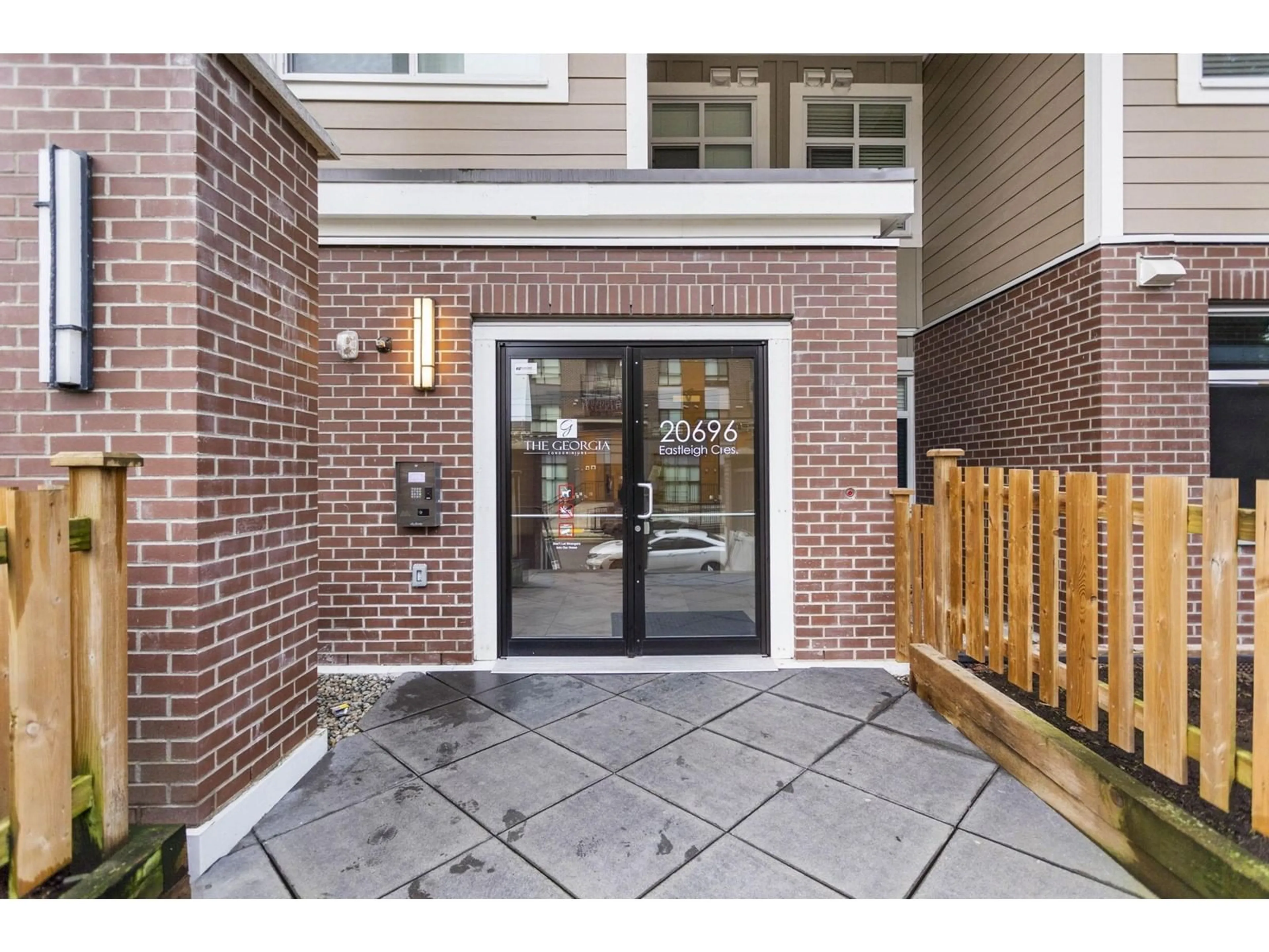 Indoor entryway for 507 20696 EASTLEIGH CRESCENT, Langley British Columbia V3A0M3