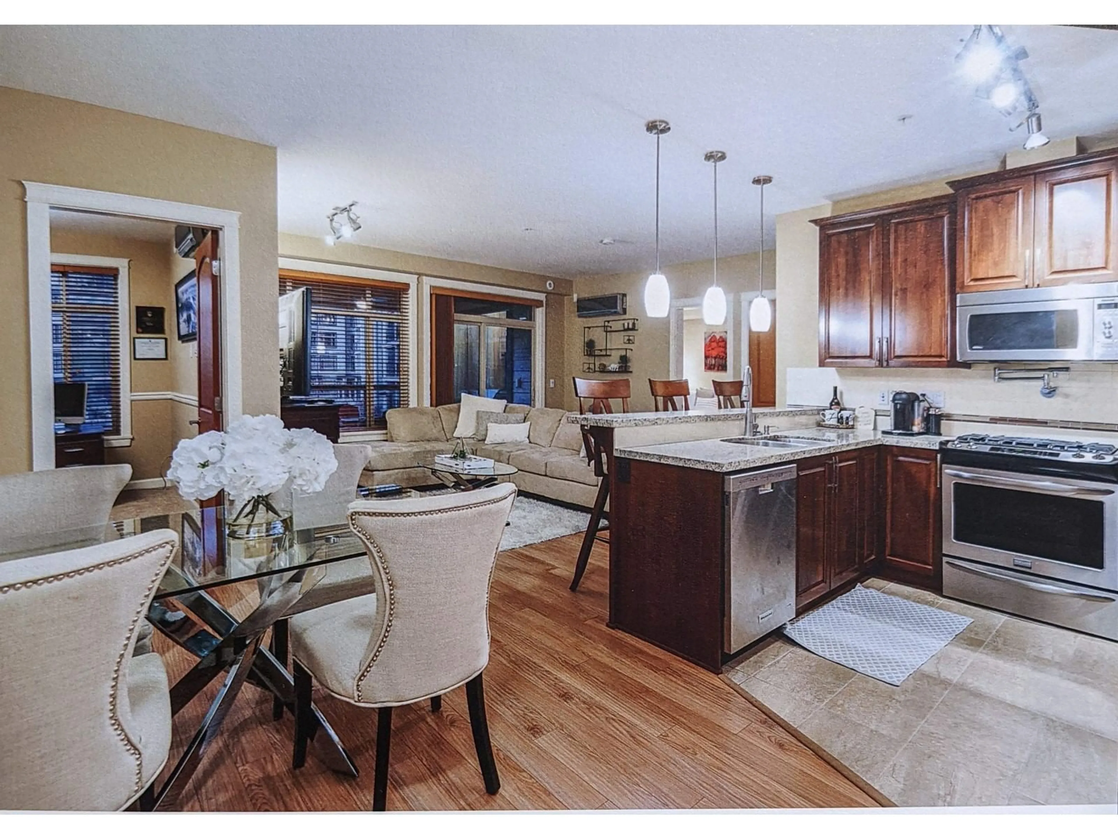 Open concept kitchen, unknown for 219 - 2860 TRETHEWEY, Abbotsford British Columbia V2T0G5