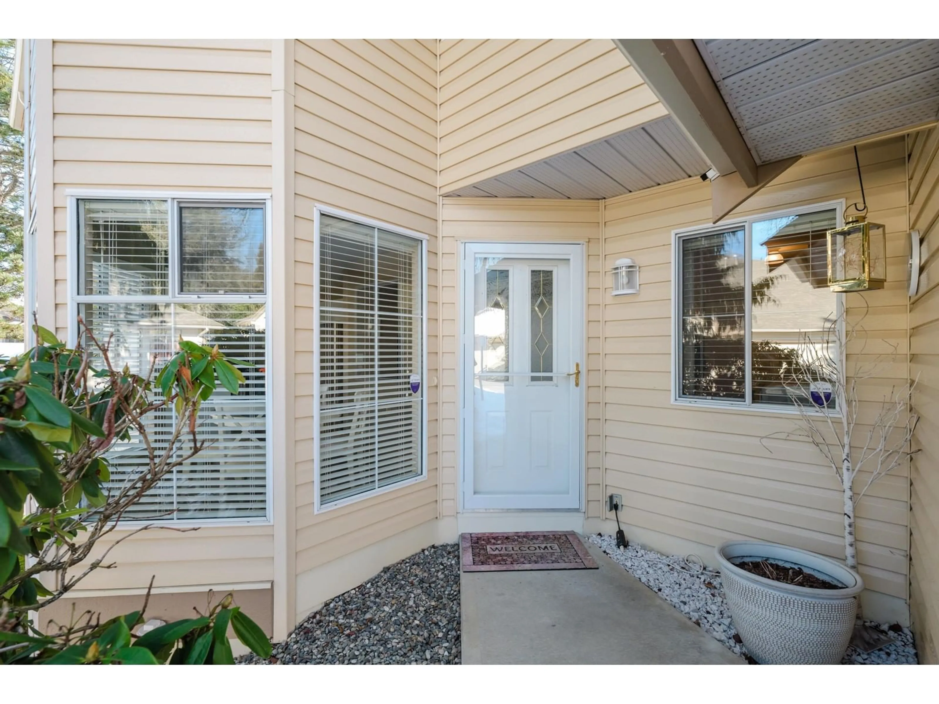 Indoor entryway for 77 6140 192 STREET, Surrey British Columbia V3S7V7