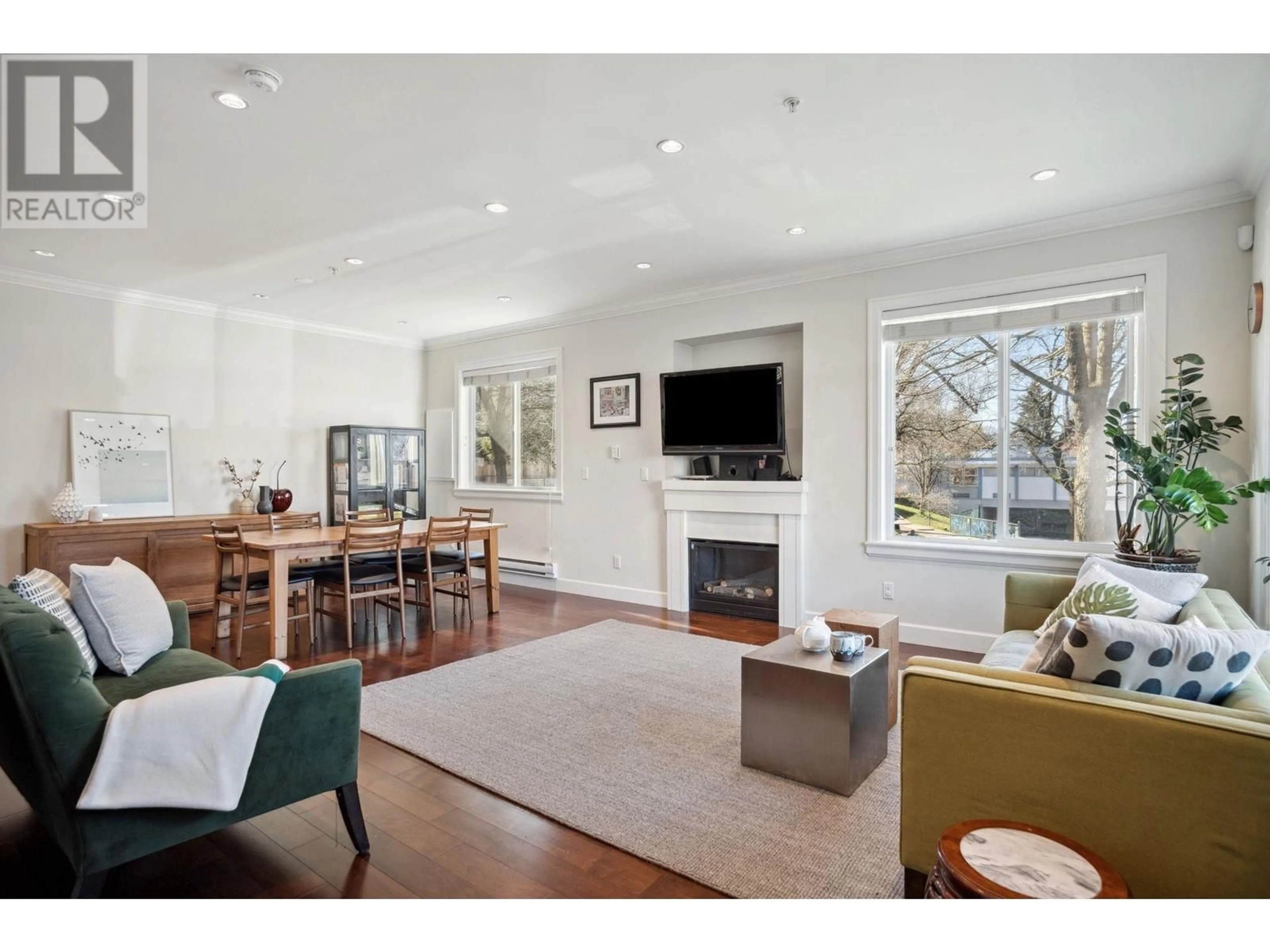 Living room with furniture, wood/laminate floor for 1508 E 19TH AVENUE, Vancouver British Columbia V5N5L5