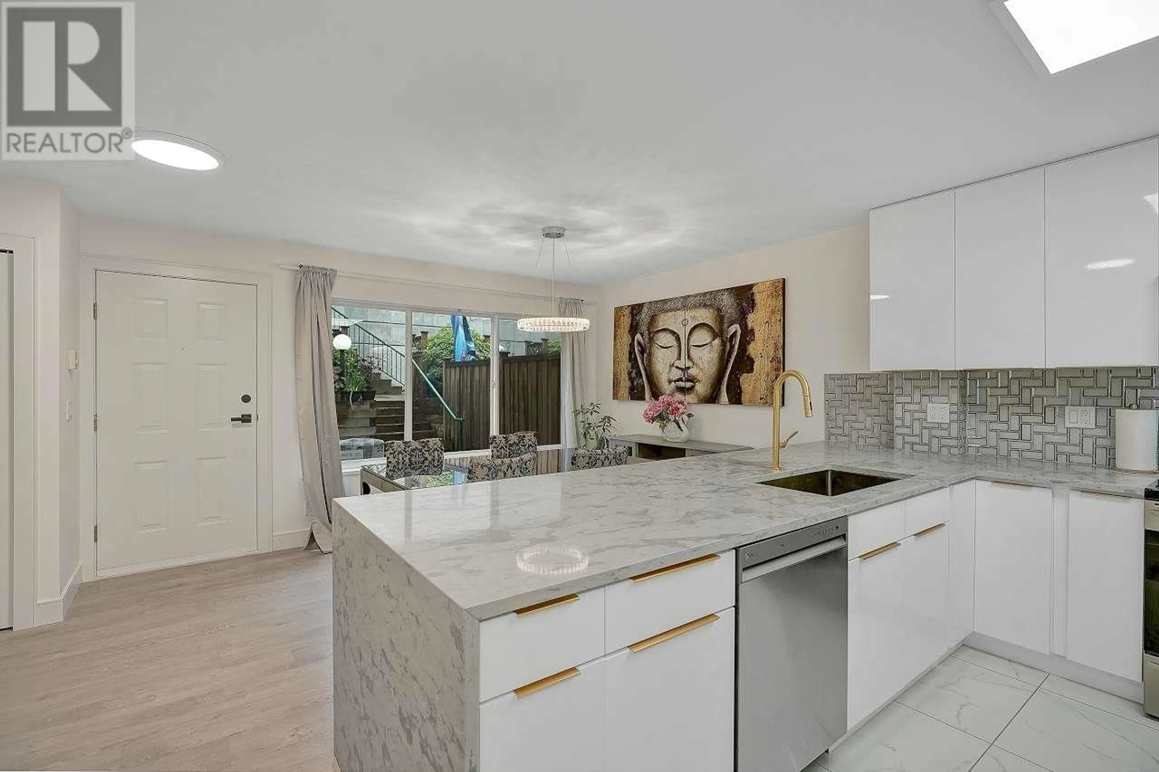 Contemporary kitchen, ceramic/tile floor for 144 SHORELINE CIRCLE, Port Moody British Columbia V3H5B3