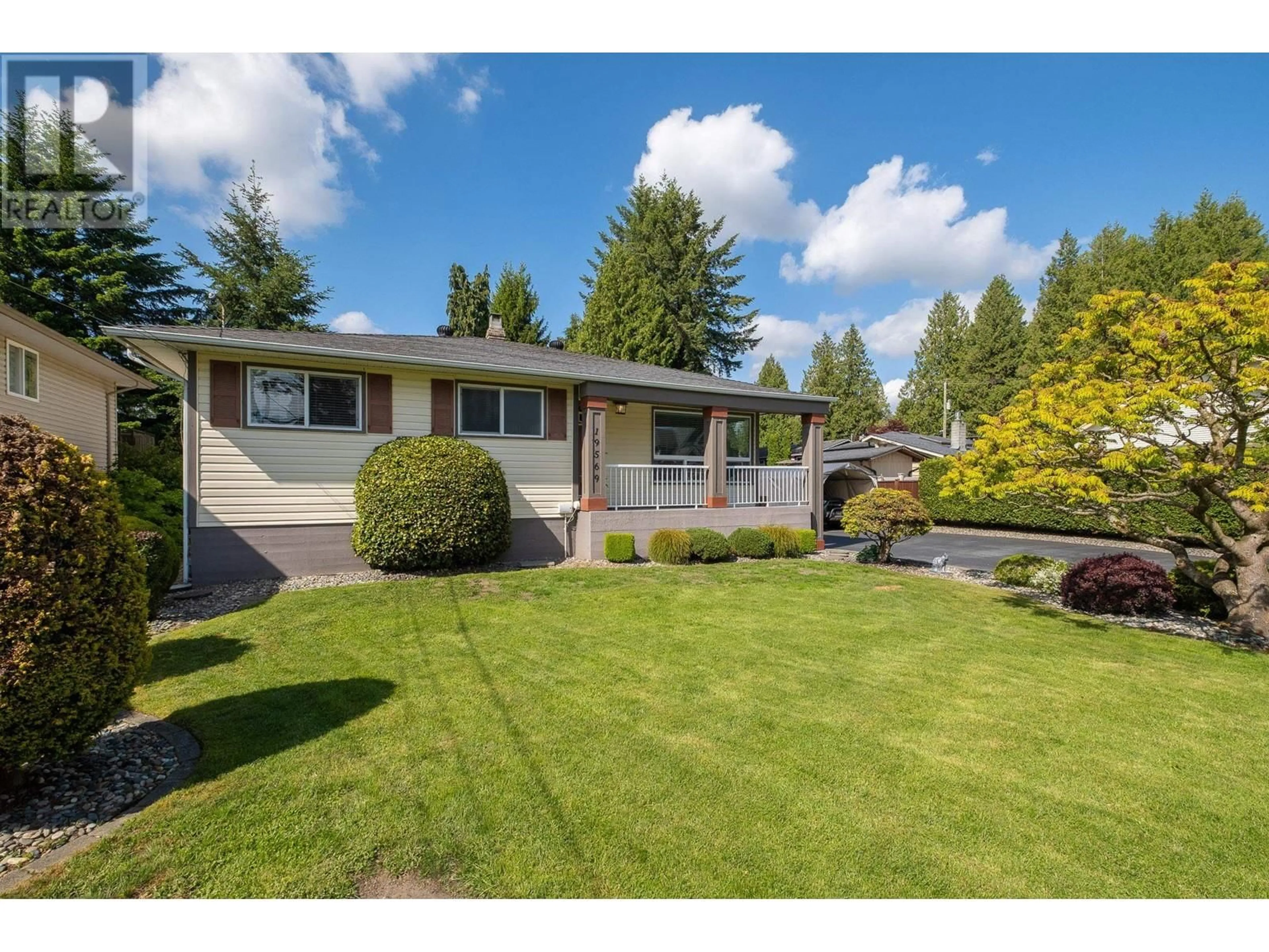 Home with vinyl exterior material, street for 19569 116B AVENUE, Pitt Meadows British Columbia V3Y1G2