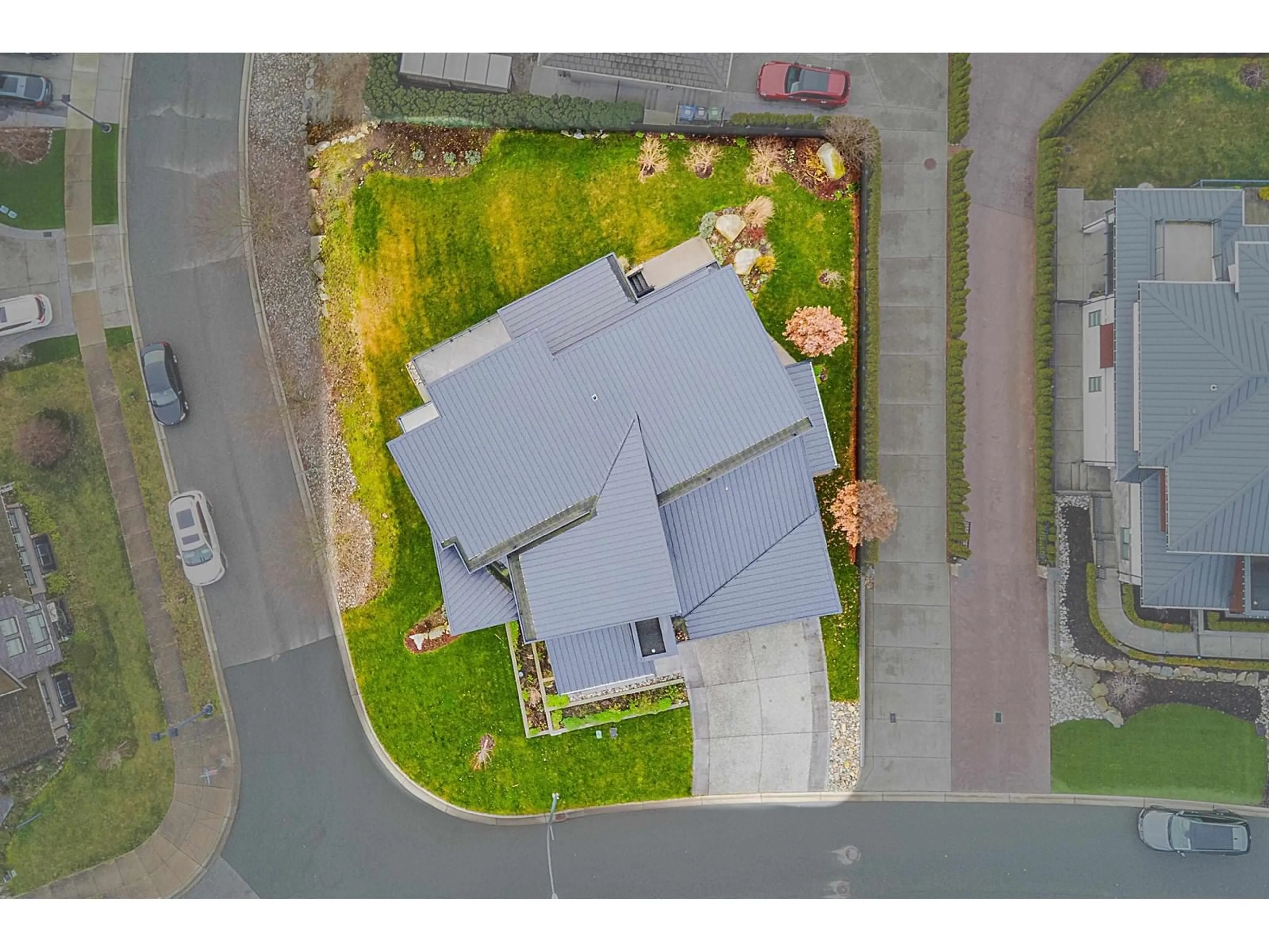 A pic from outside/outdoor area/front of a property/back of a property/a pic from drone, street for 35528 EAGLE SUMMIT DRIVE, Abbotsford British Columbia V3G0C4