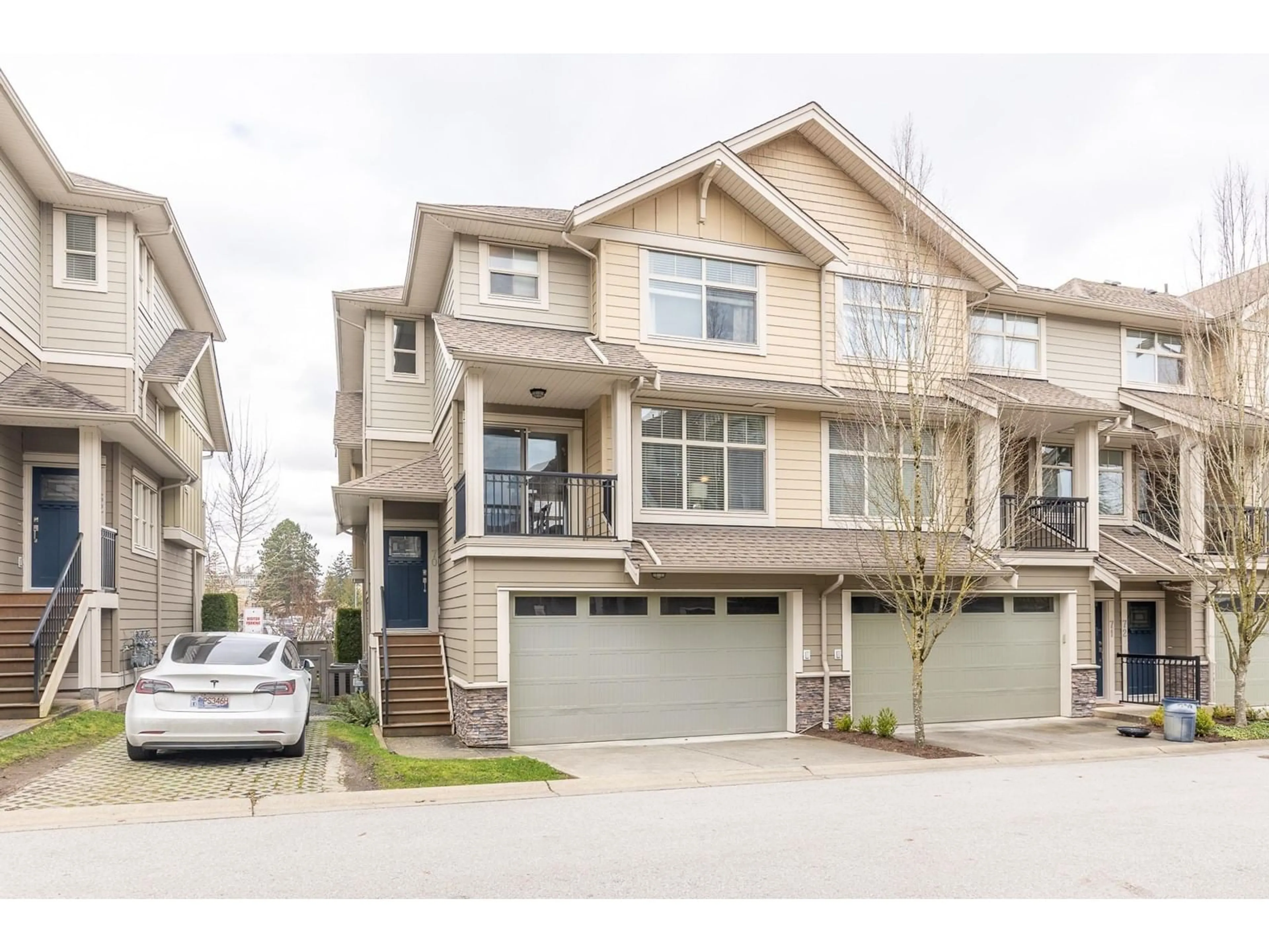 A pic from outside/outdoor area/front of a property/back of a property/a pic from drone, street for 70 - 22225 50, Langley British Columbia V2Y0G7