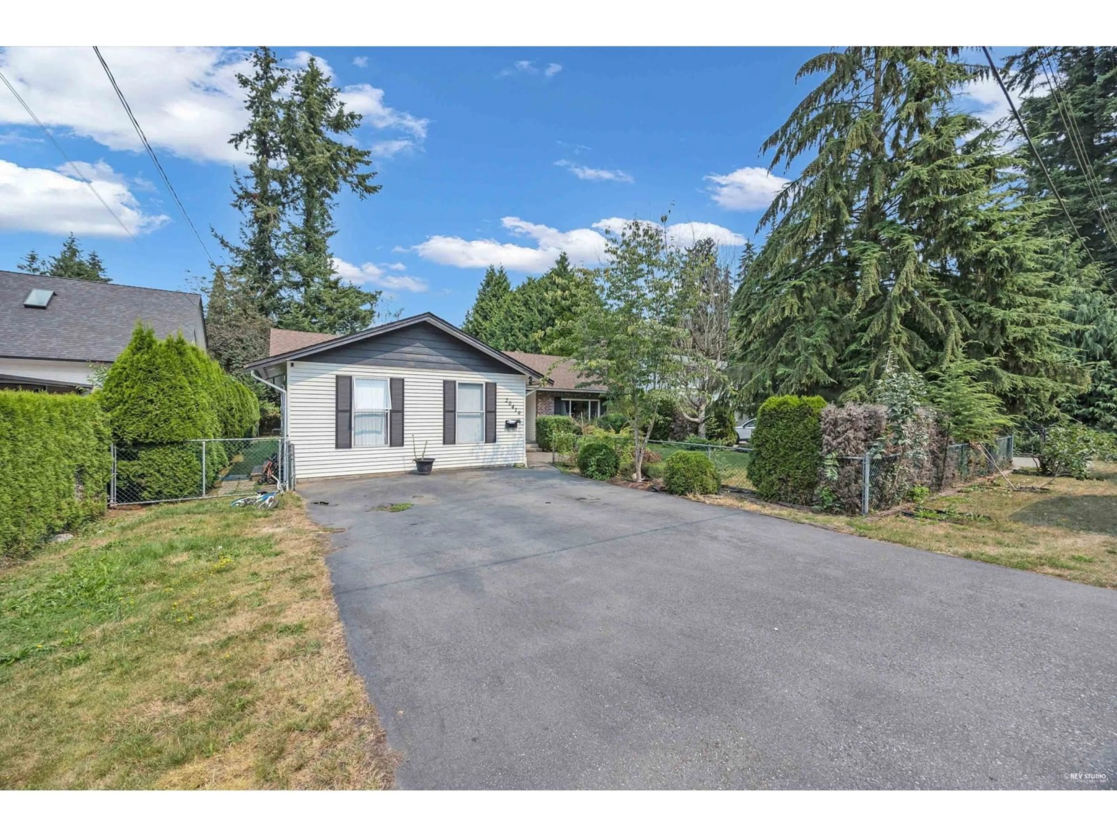 A pic from outside/outdoor area/front of a property/back of a property/a pic from drone, street for 20419 40B AVENUE, Langley British Columbia V3A5M4