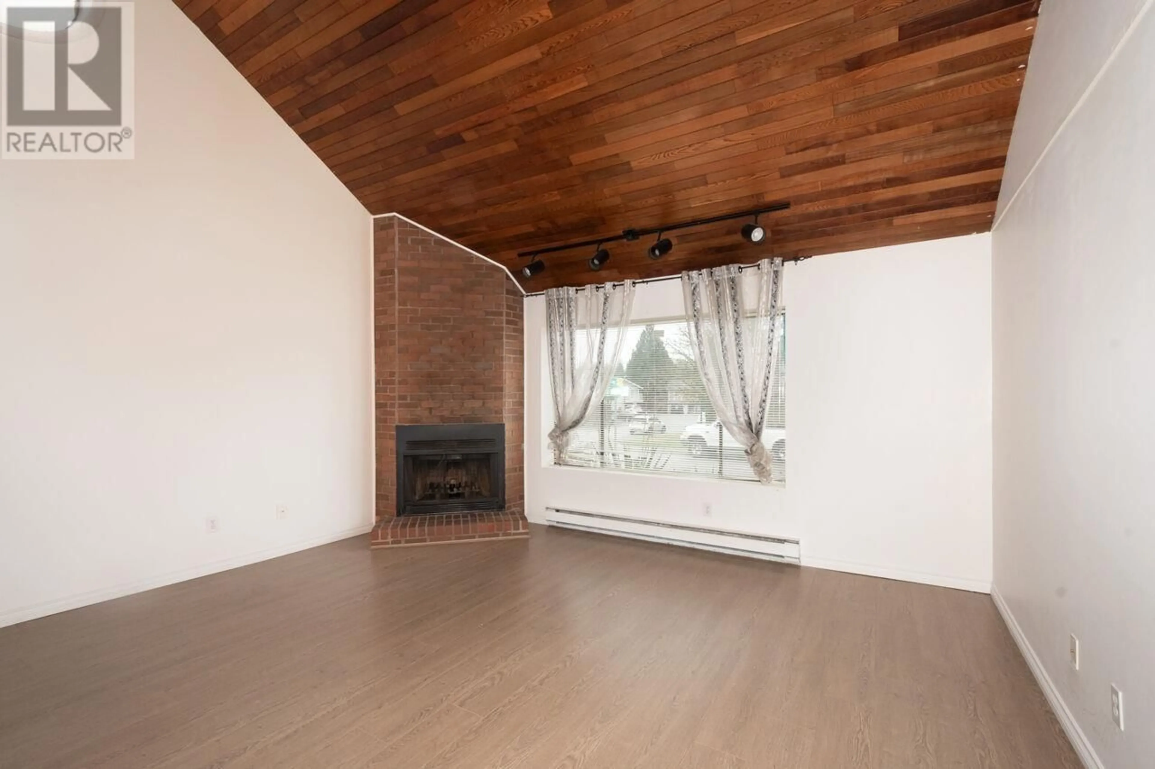 A pic of a room for 3167 GAMBIER AVENUE, Coquitlam British Columbia V3E1H8