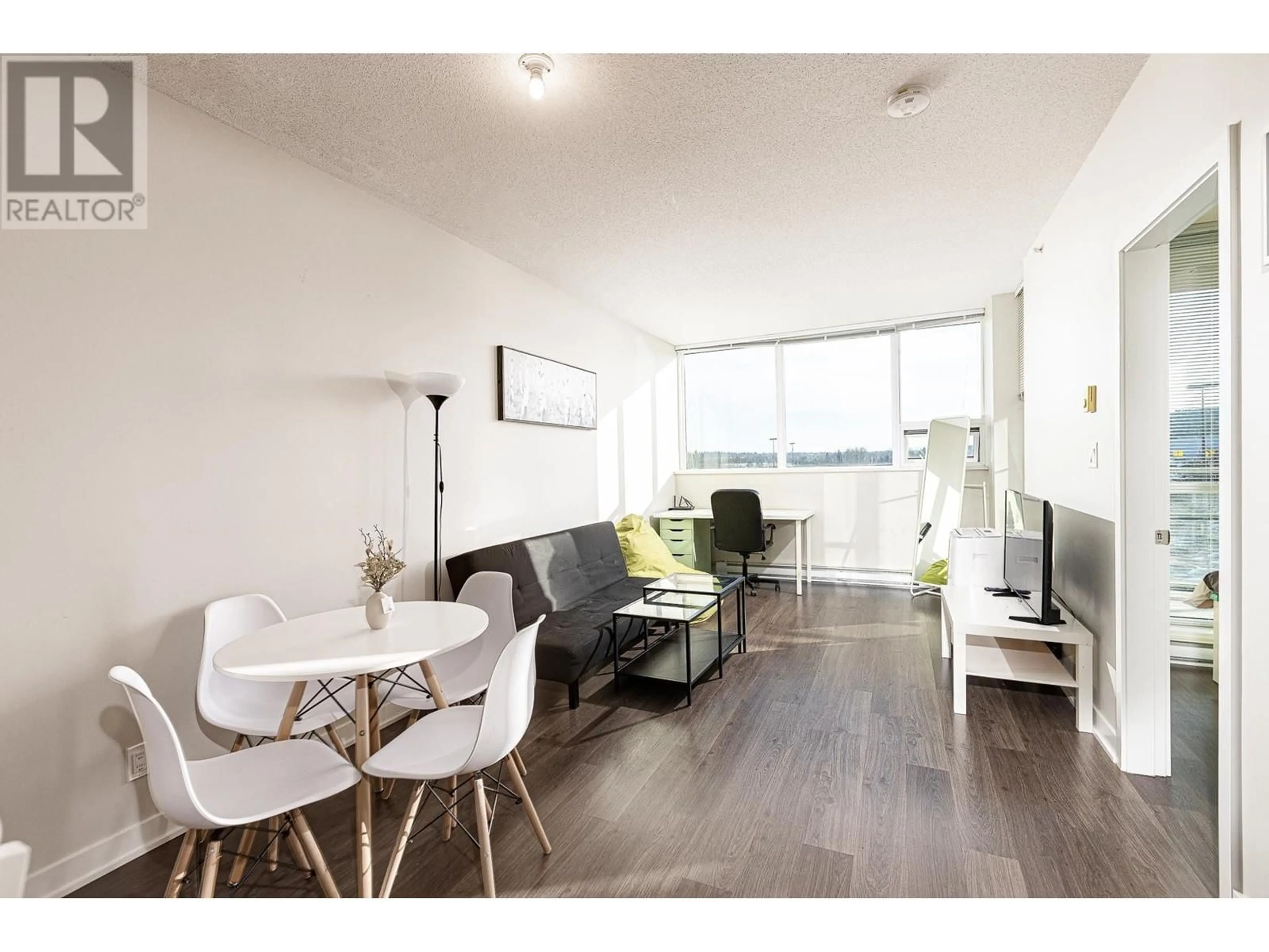 A pic of a room for 504 2975 ATLANTIC AVENUE, Coquitlam British Columbia V3B0C5