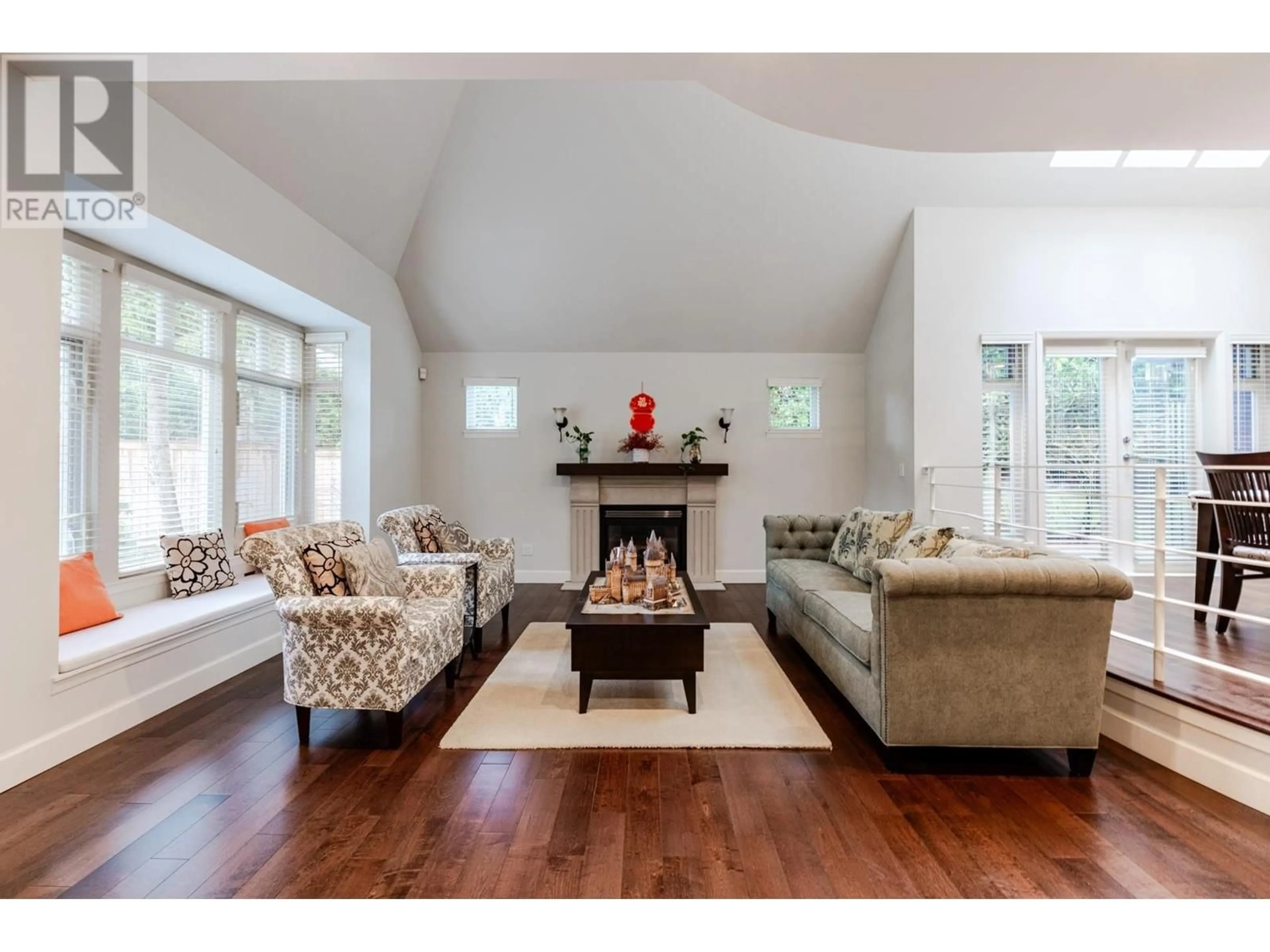 Living room with furniture, wood/laminate floor for 2716 37TH AVENUE, Vancouver British Columbia V6N2T6