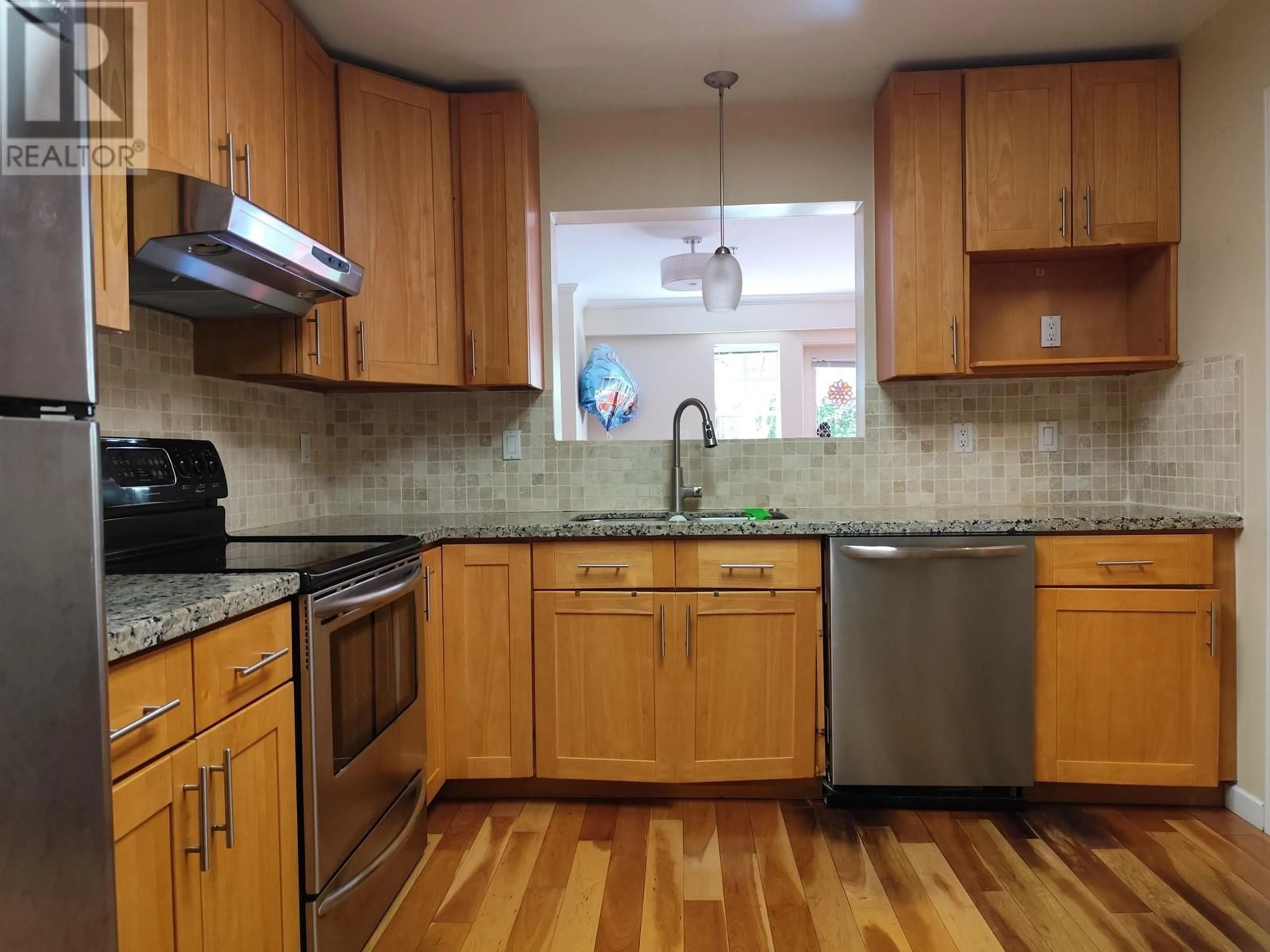 Standard kitchen, unknown for 104 - 5880 HAMPTON PLACE, Vancouver British Columbia V6T2E9