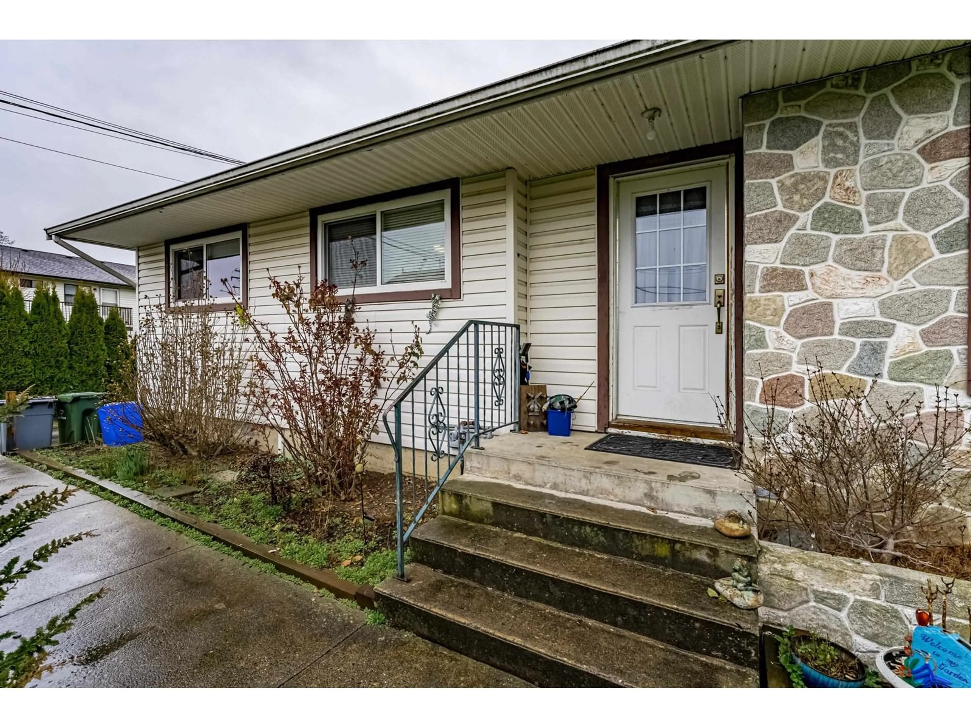 Unknown for 45649 STOREY AVENUE, Chilliwack British Columbia V2R4E6