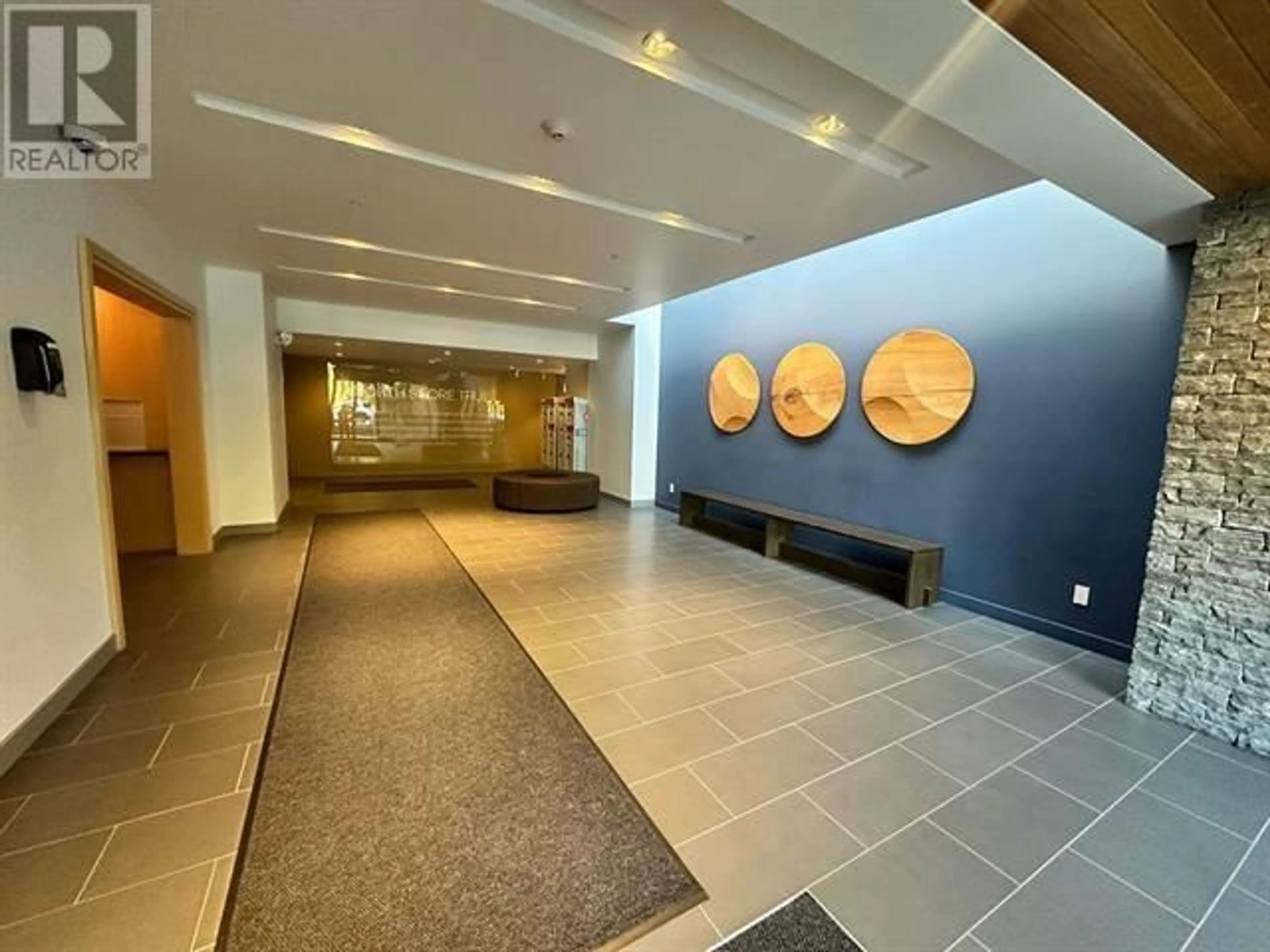 Lobby for 414 221 E 3RD STREET, North Vancouver British Columbia V7L0C1