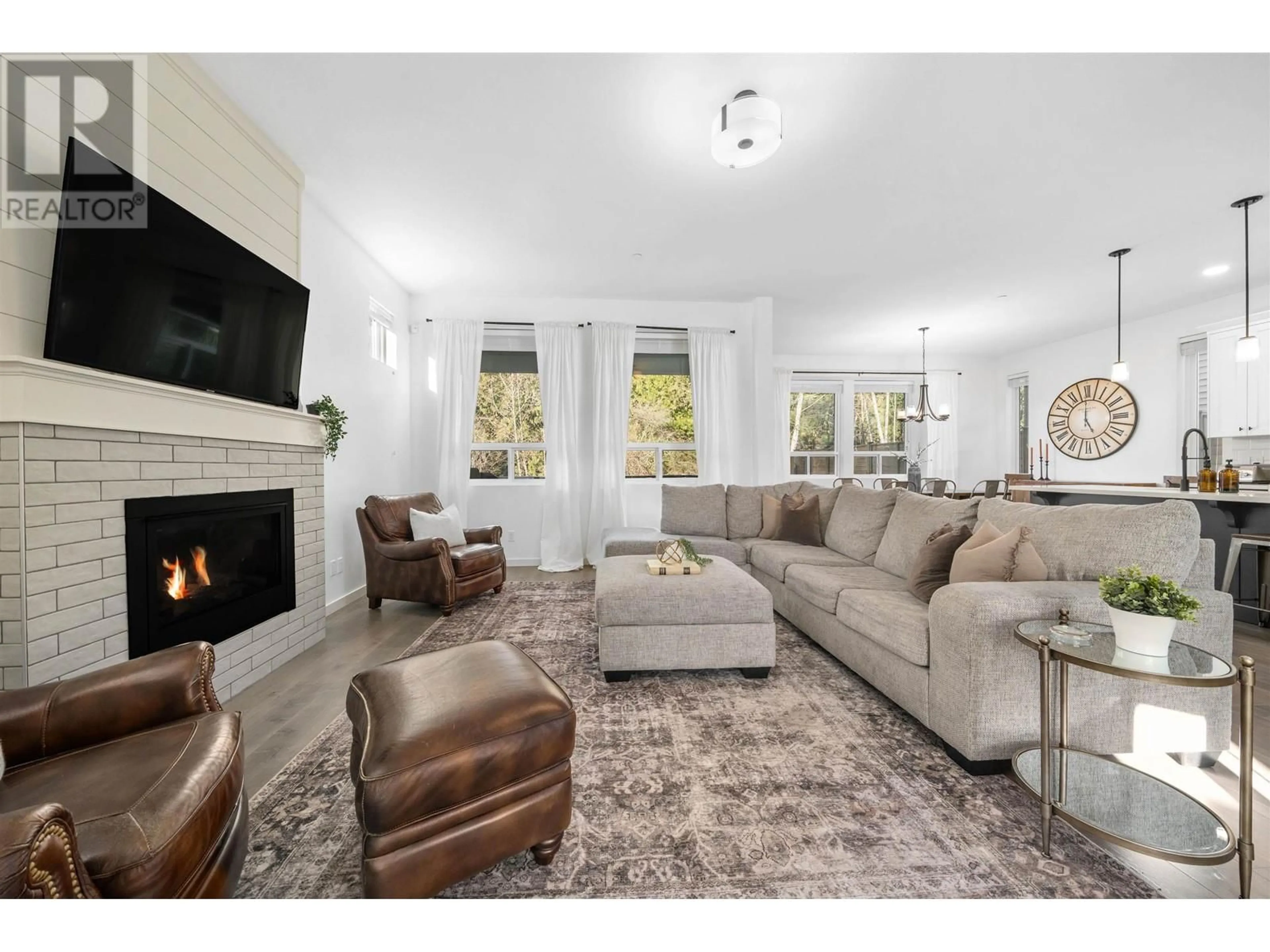 Living room with furniture, unknown for 24681 106 AVENUE, Maple Ridge British Columbia V2W1G6