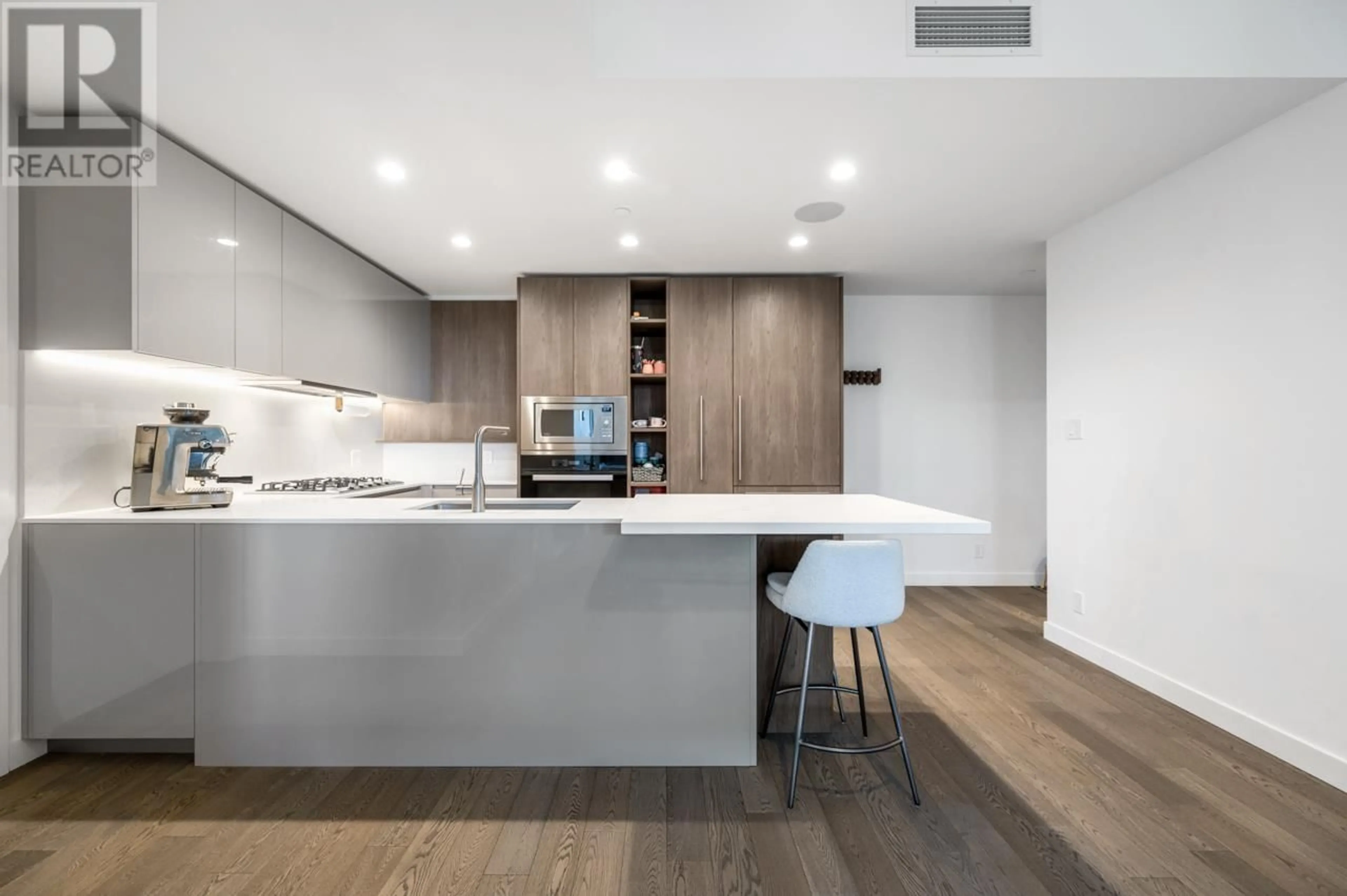 Contemporary kitchen, unknown for 606 - 6855 PEARSON WAY, Richmond British Columbia V7C0E9