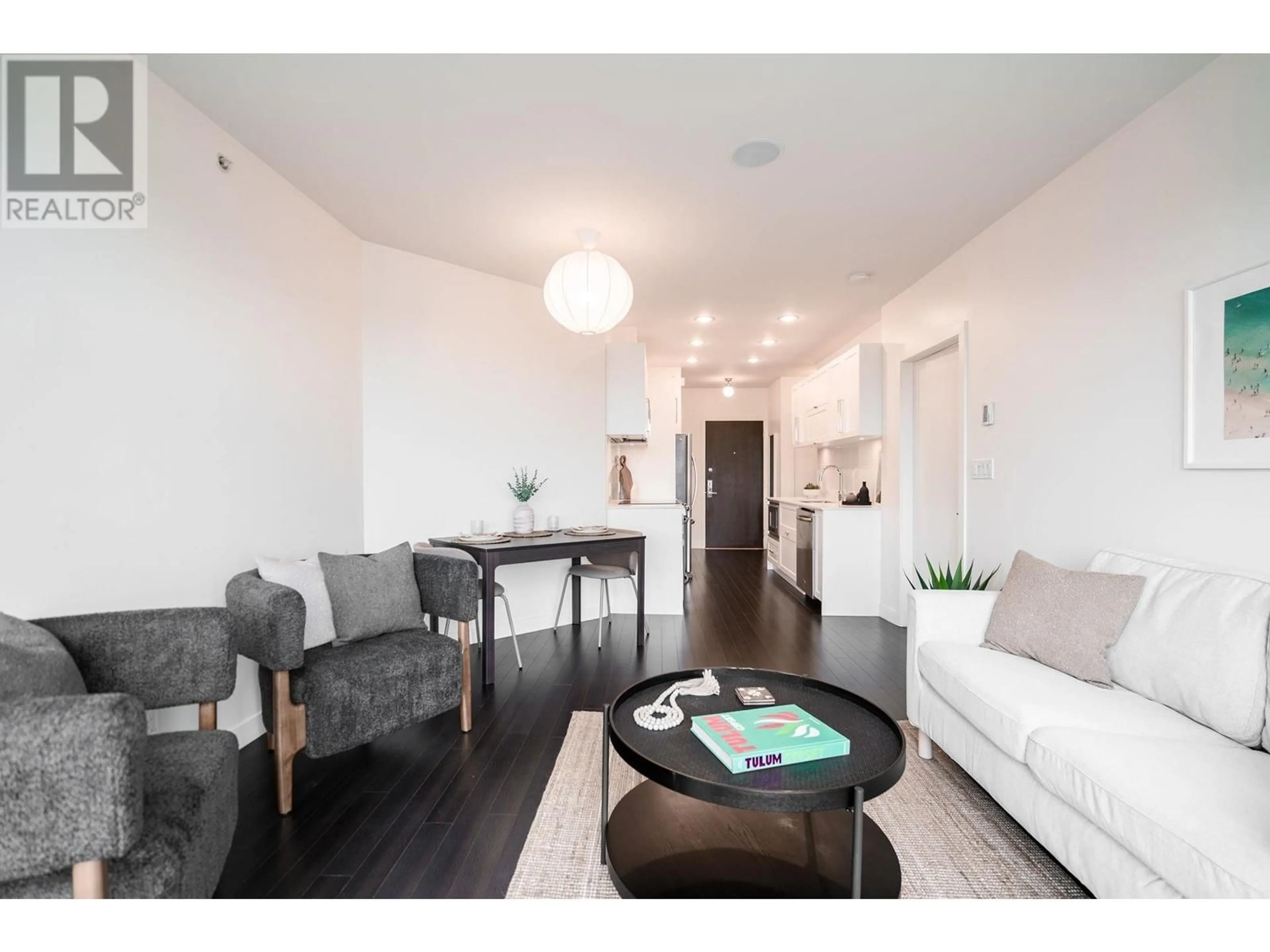 Living room with furniture, wood/laminate floor for 410 - 215 33RD AVENUE, Vancouver British Columbia V5V2Z7