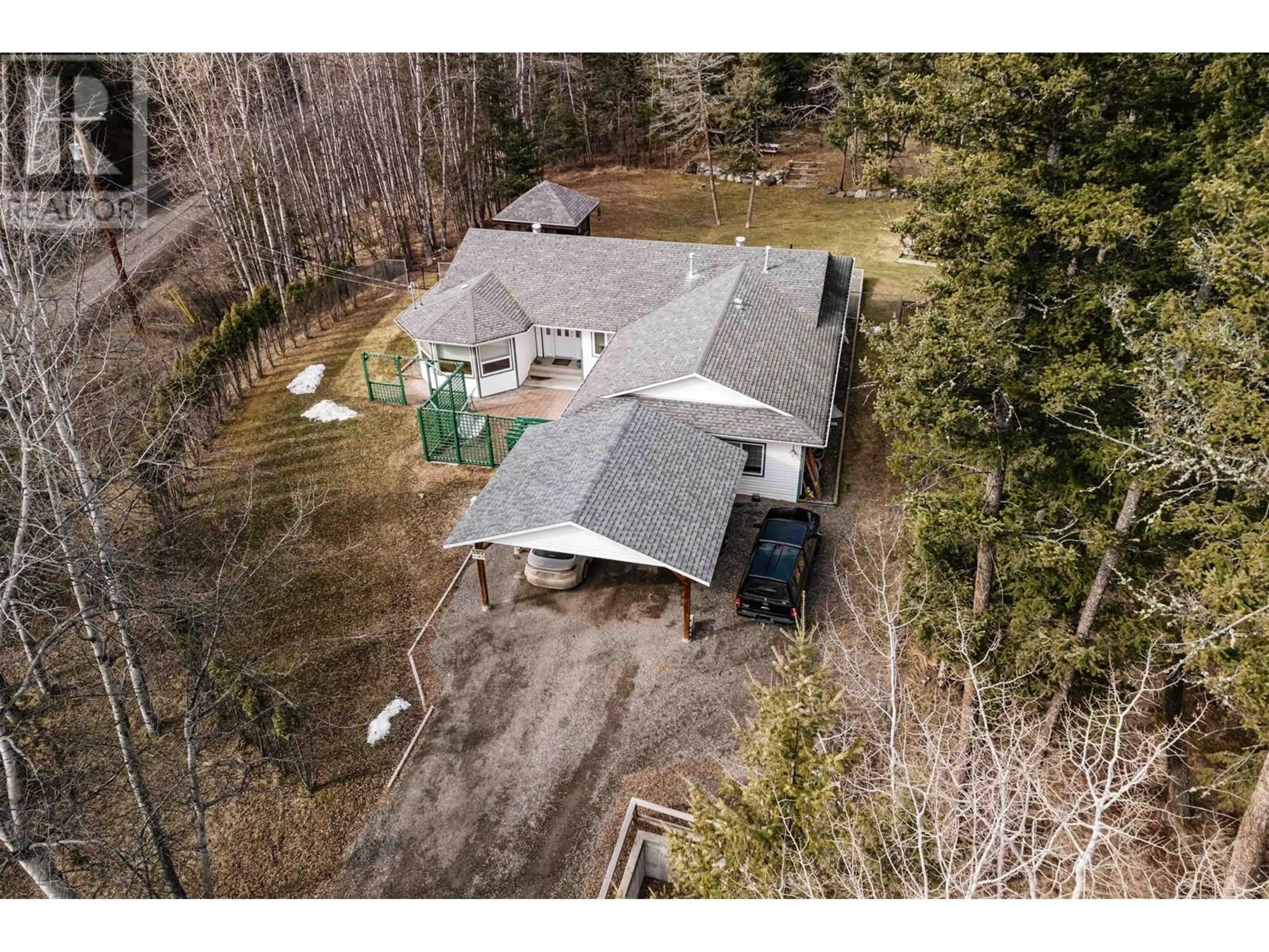 A pic from outside/outdoor area/front of a property/back of a property/a pic from drone, unknown for 5377 KALLUM DRIVE, 108 Mile Ranch British Columbia V0K2Z0