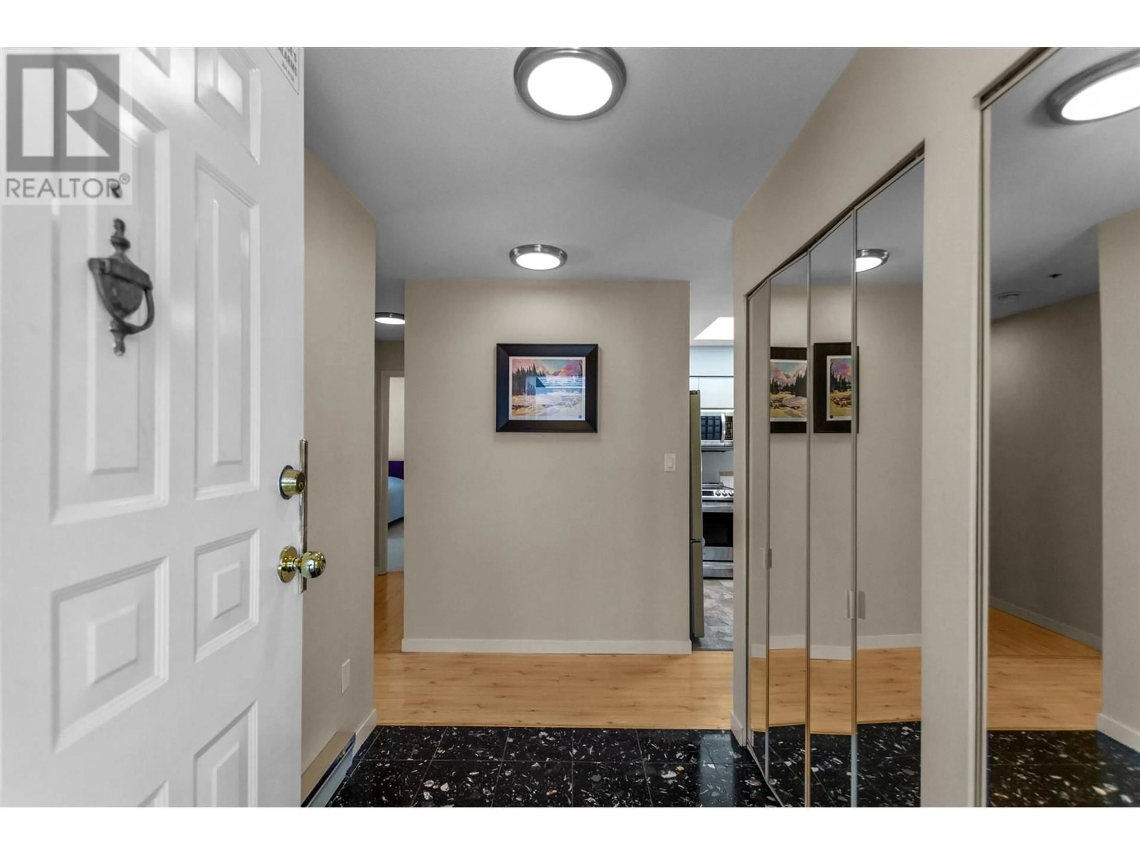 Indoor entryway for PH2 668 W 16TH AVENUE, Vancouver British Columbia V5Z1S6