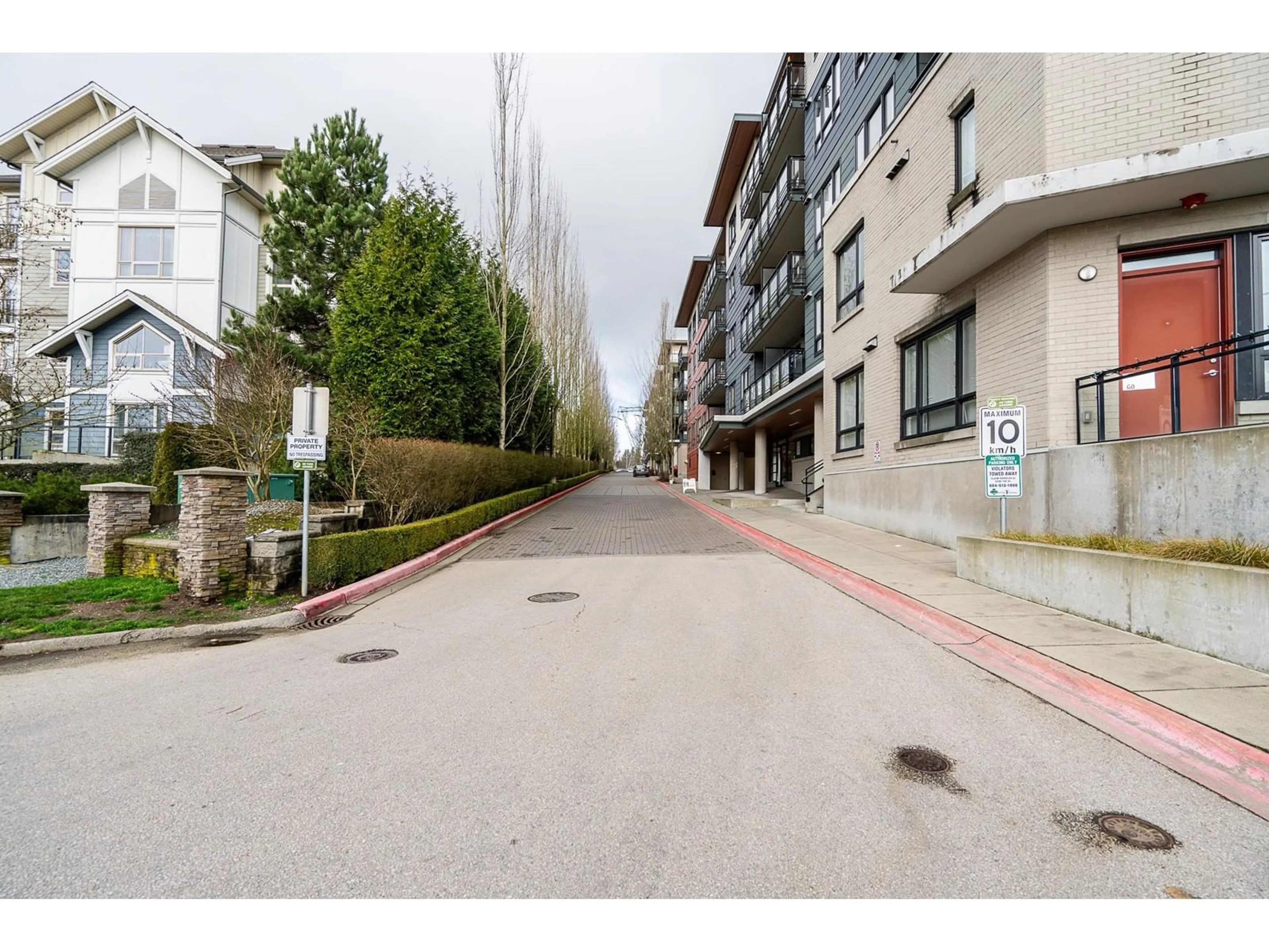 Unknown for 205 13931 FRASER HIGHWAY, Surrey British Columbia V3T4E6