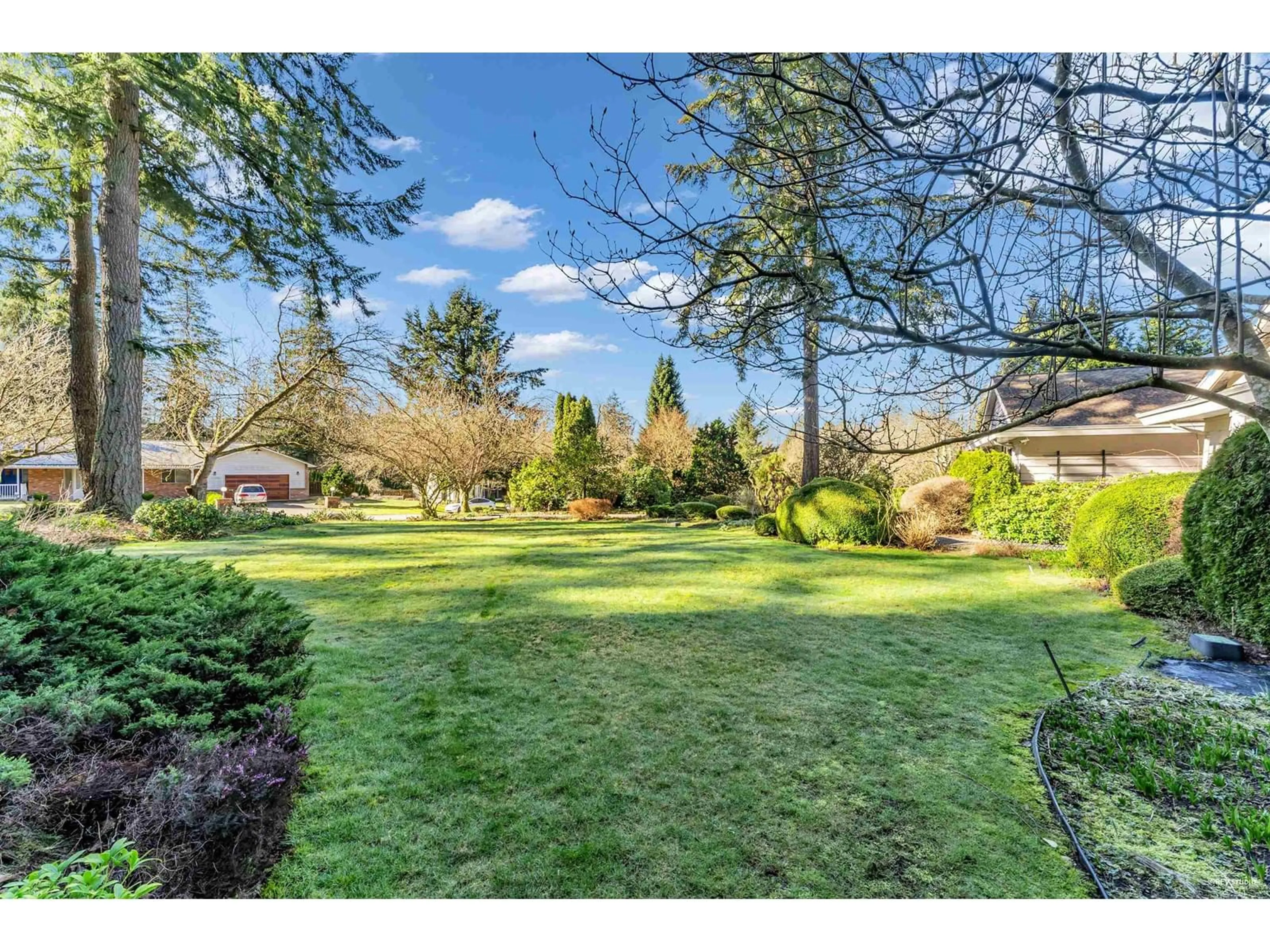 A pic from outside/outdoor area/front of a property/back of a property/a pic from drone, unknown for 14387 24A AVENUE, Surrey British Columbia V4P1R8