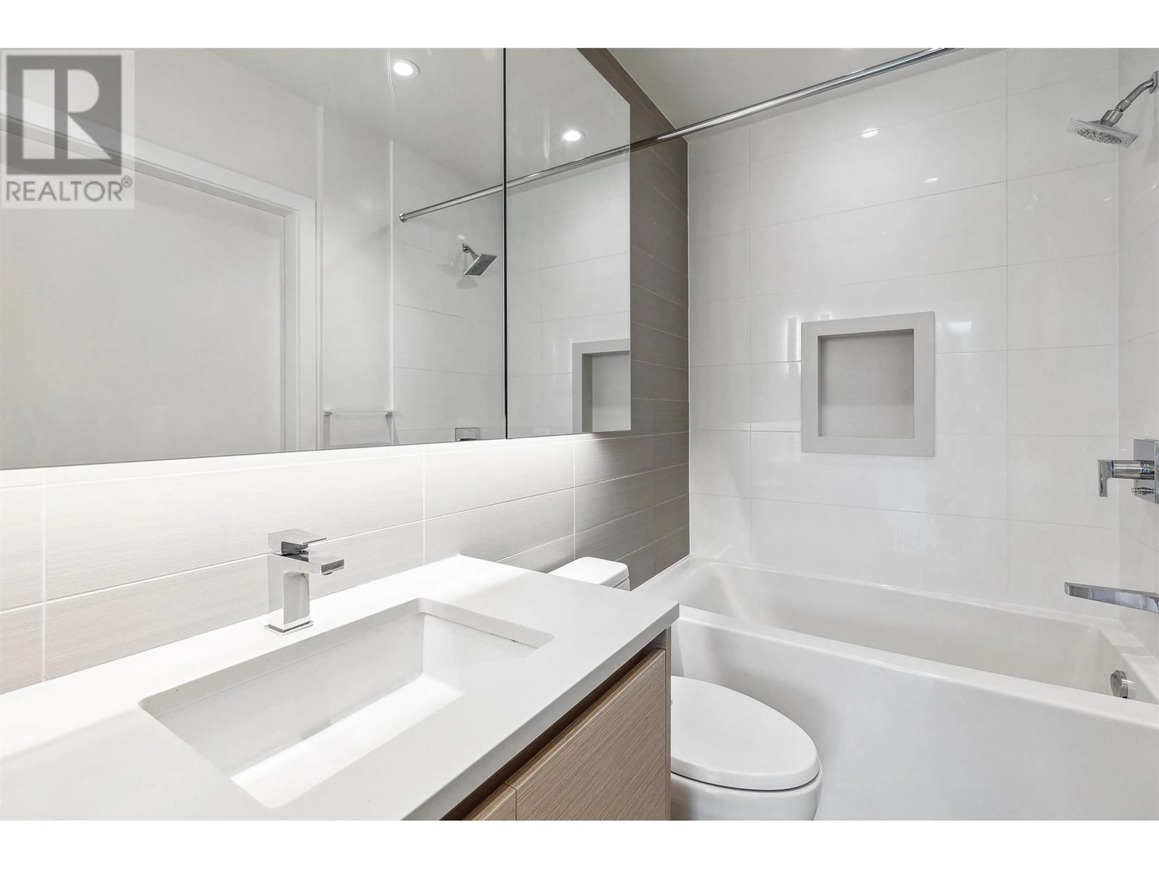 Standard bathroom, ceramic/tile floor for 511 3538 SAWMILL CRESCENT, Vancouver British Columbia V5S0J8