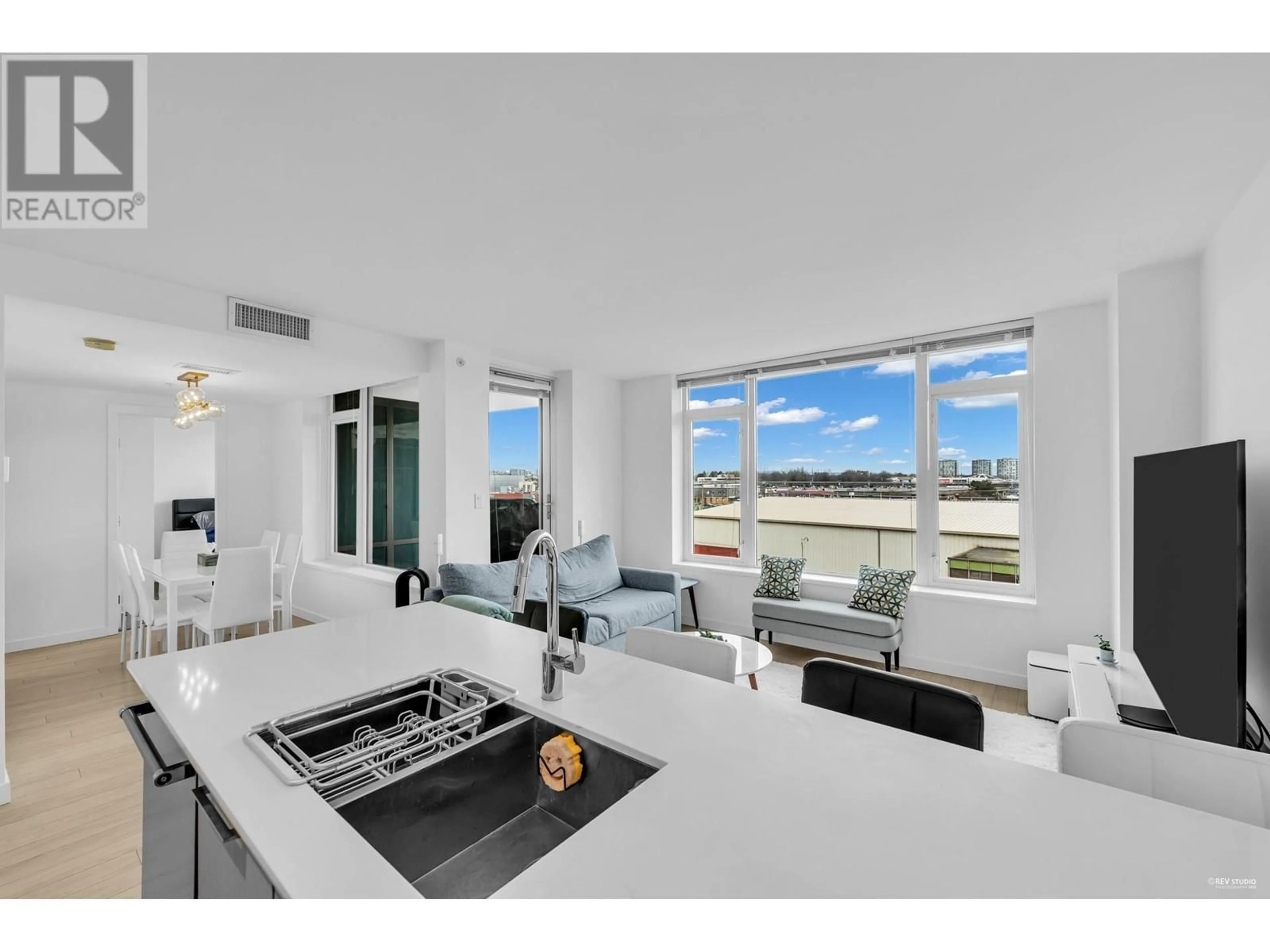 Open concept kitchen, unknown for 501 - 5619 CEDARBRIDGE WAY, Richmond British Columbia V6X0P8