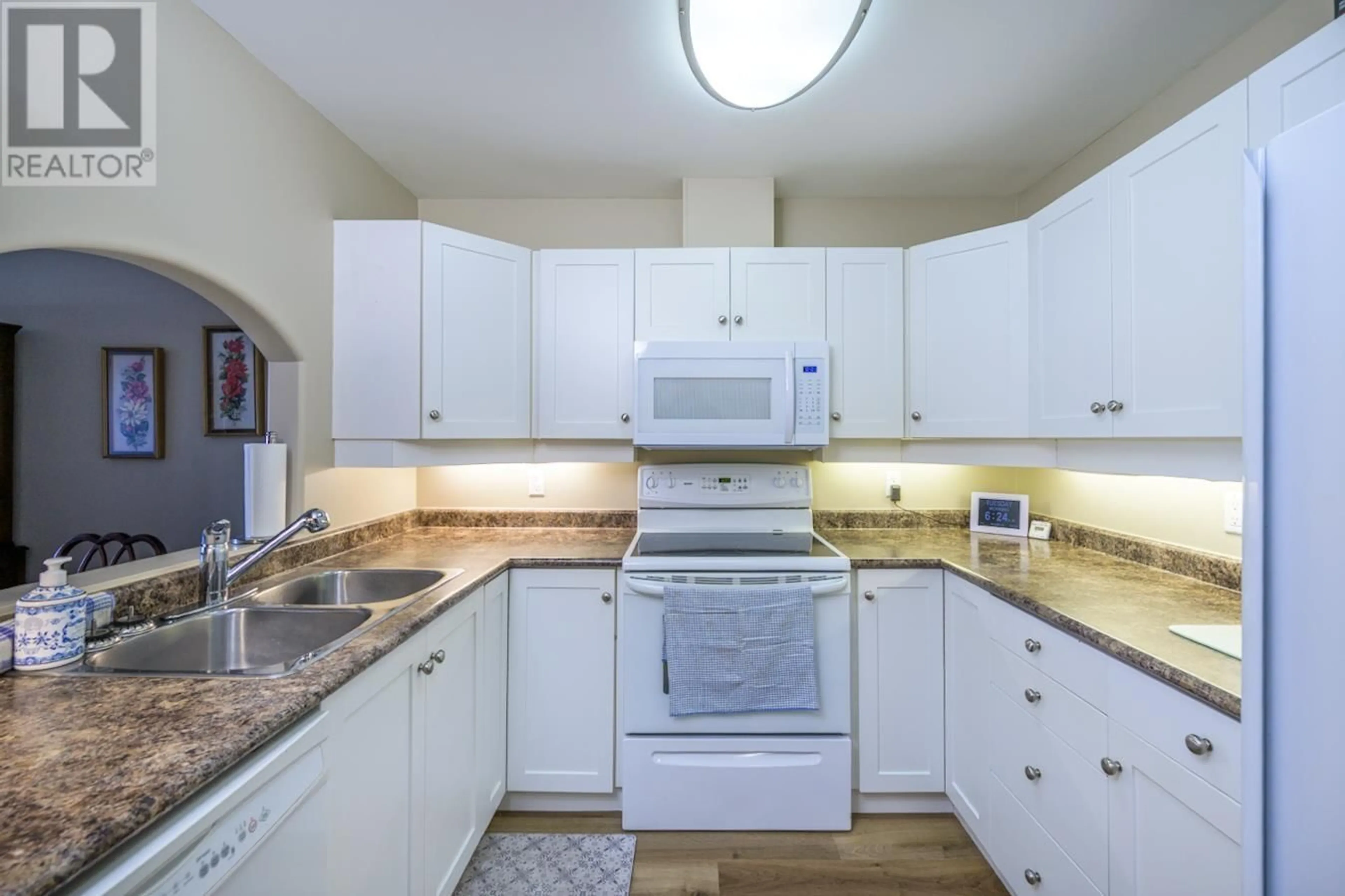 Standard kitchen, unknown for 308 - 2055 INGLEDEW STREET, Prince George British Columbia V2L5S1