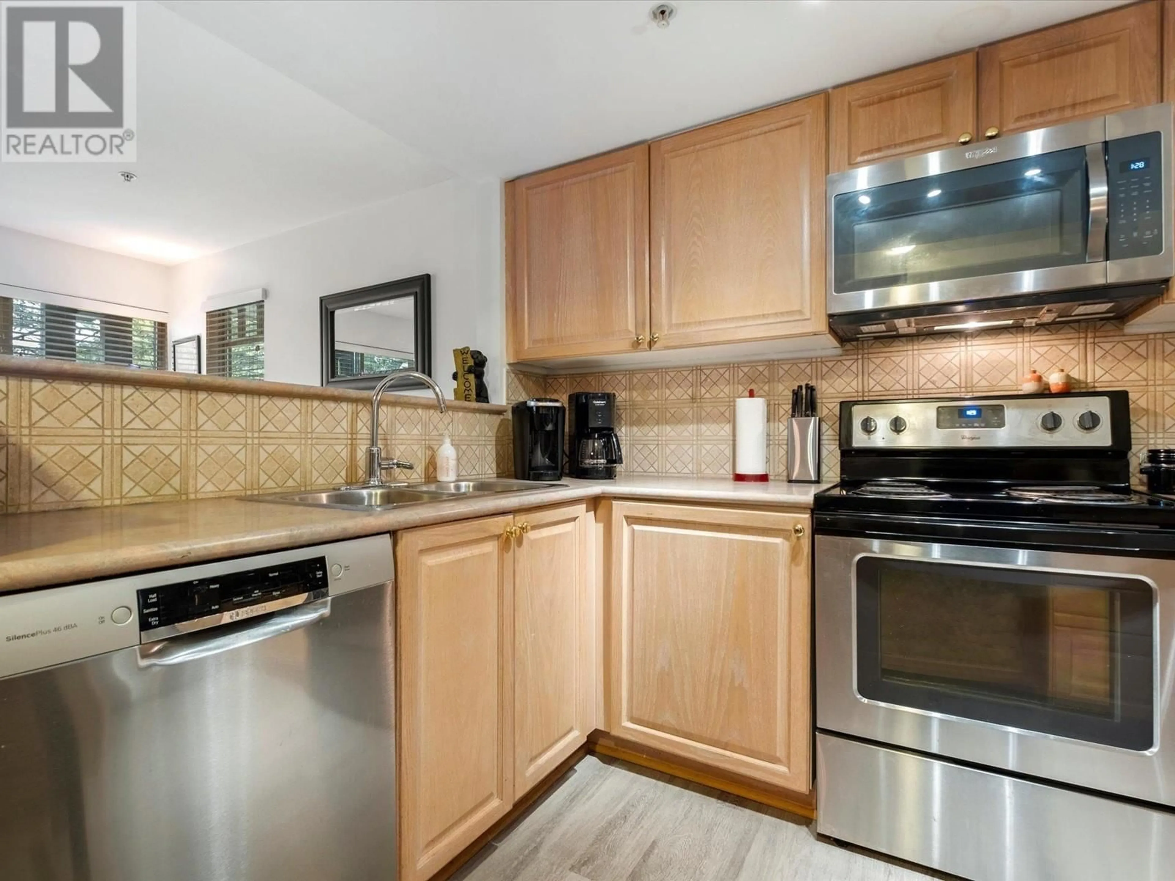 Standard kitchen, unknown for 58 - 4335 NORTHLANDS BOULEVARD, Whistler British Columbia V8E1A9