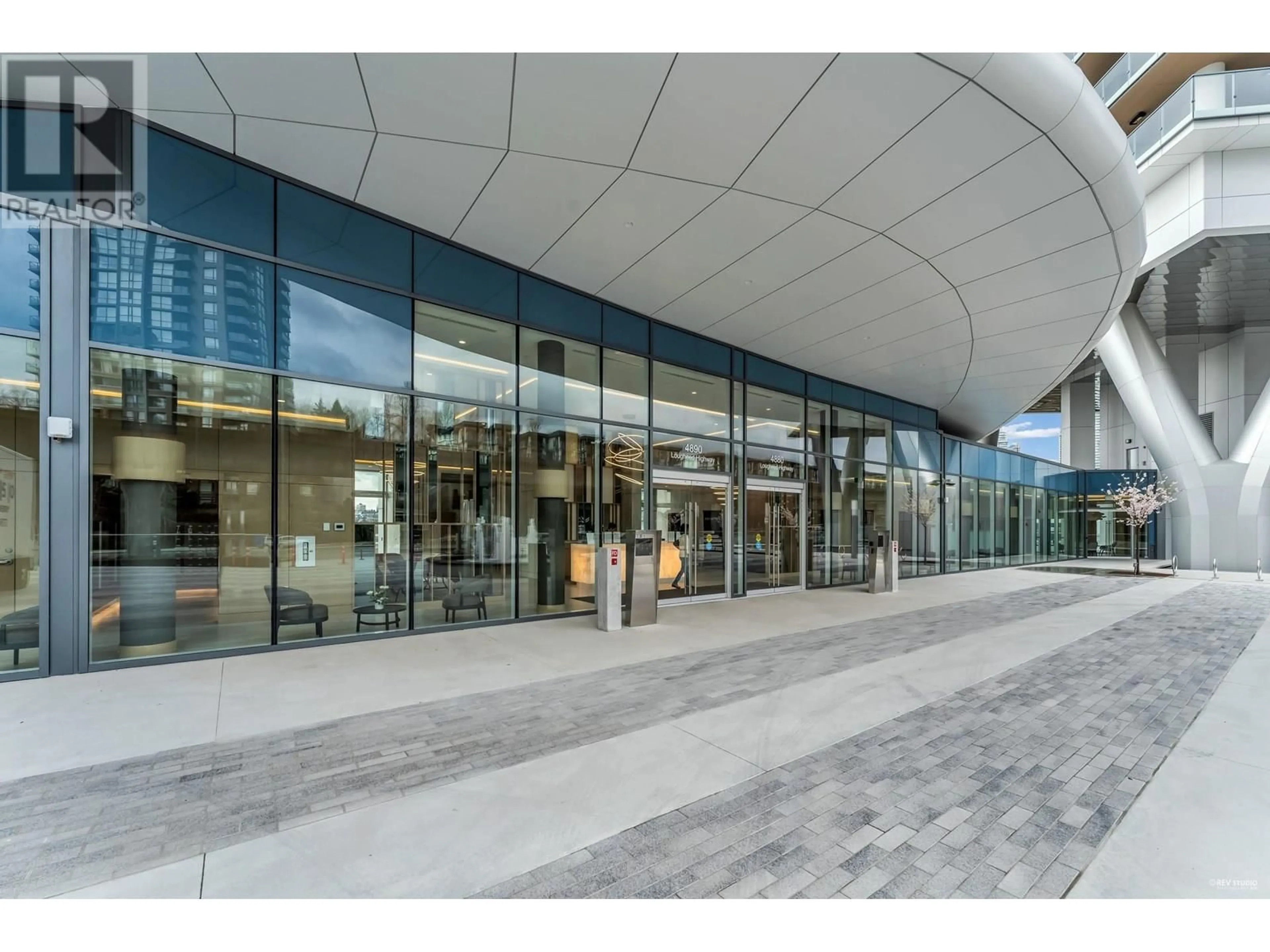 Indoor foyer for 1301 - 4880 LOUGHEED HIGHWAY, Burnaby British Columbia V5C0N1