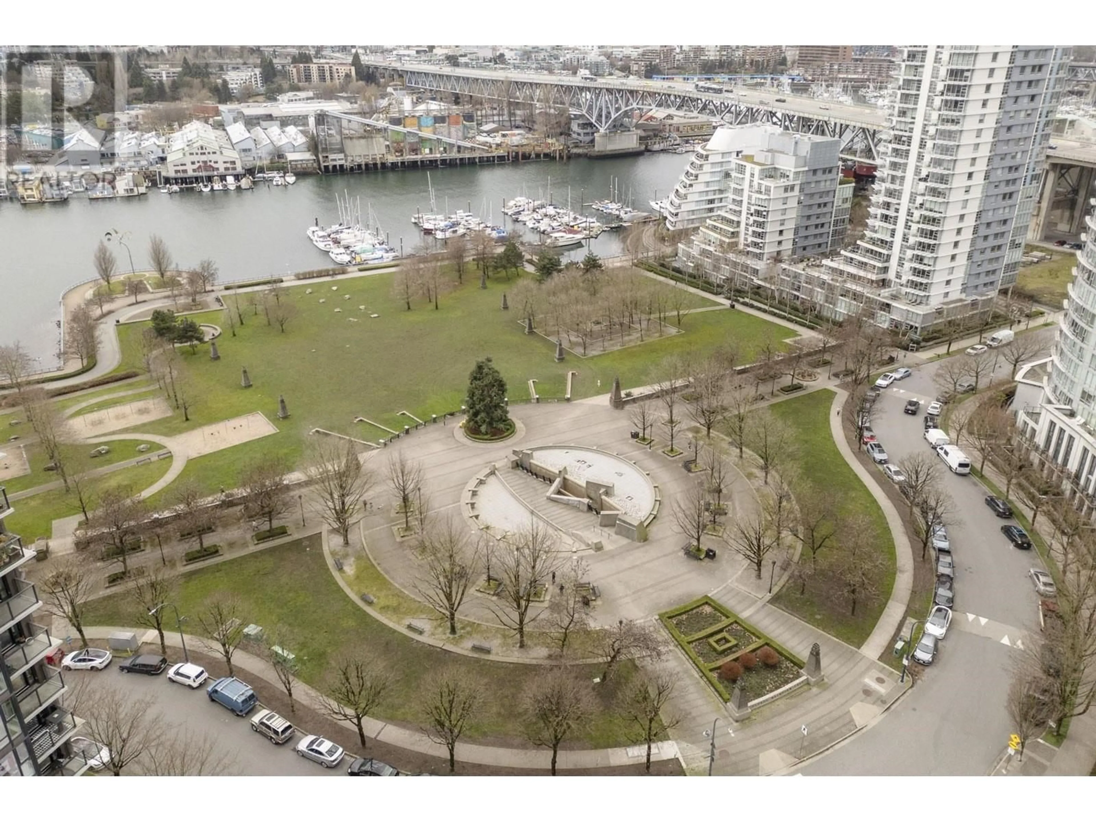 A pic from outside/outdoor area/front of a property/back of a property/a pic from drone, water/lake/river/ocean view for 1602 - 1495 RICHARDS STREET, Vancouver British Columbia V6Z3E3