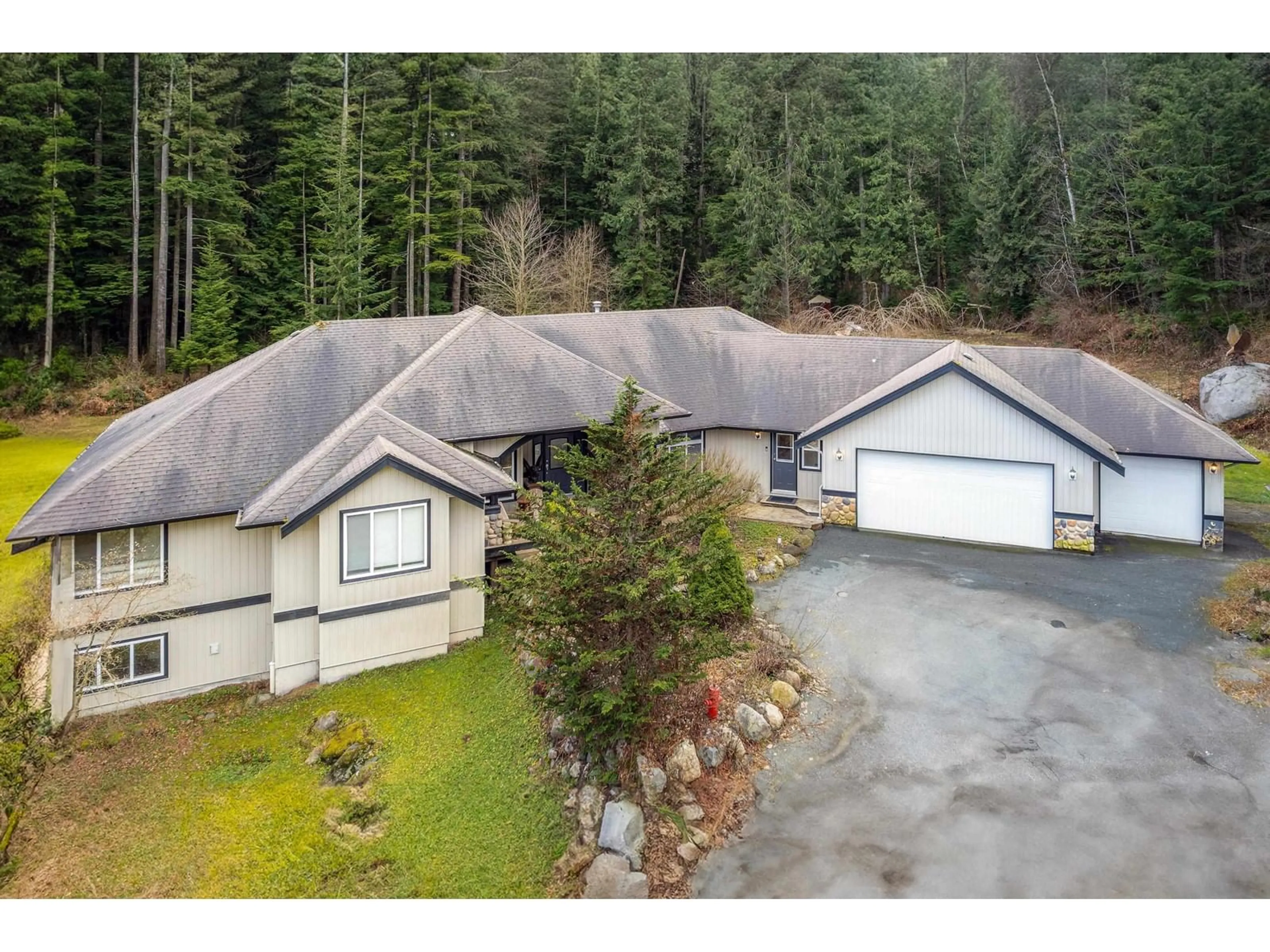 A pic from outside/outdoor area/front of a property/back of a property/a pic from drone, unknown for 12236 POWELL STREET, Mission British Columbia V4S1C1