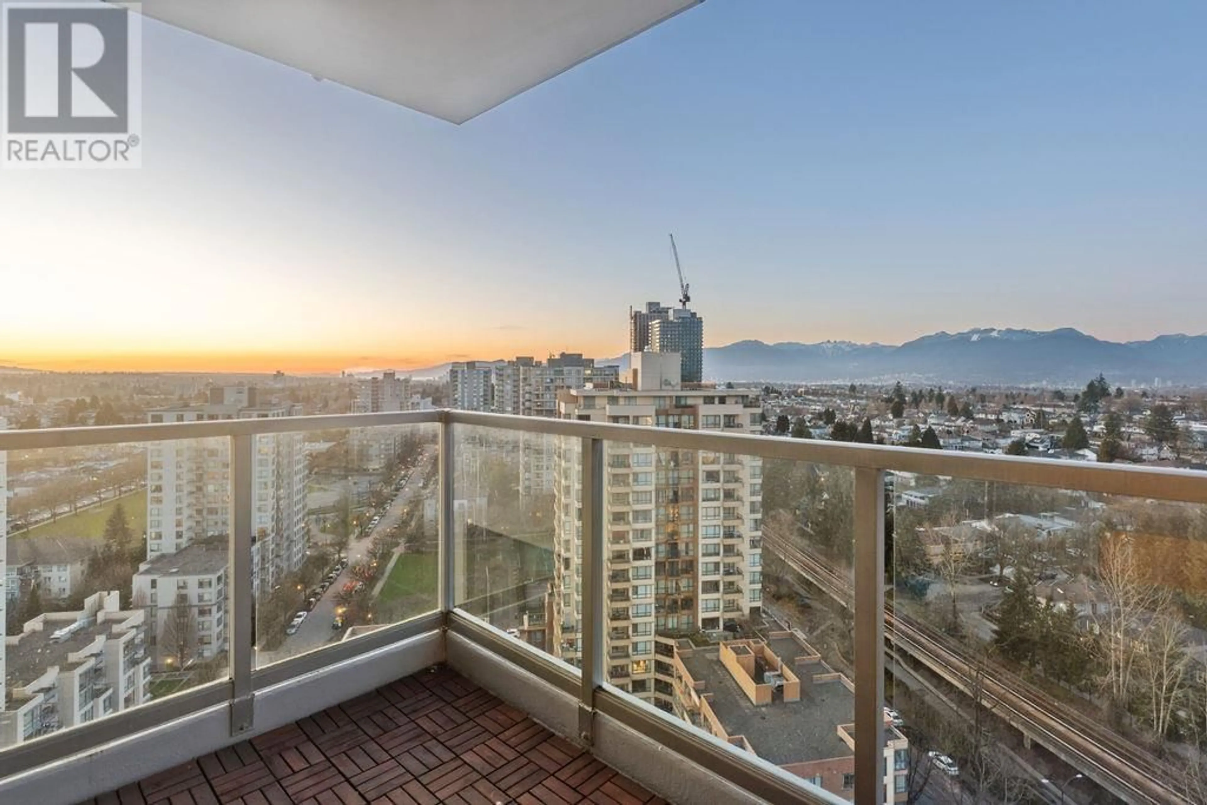 Balcony in the apartment, city buildings view from balcony for 2209 3663 CROWLEY DRIVE, Vancouver British Columbia V5R6H4