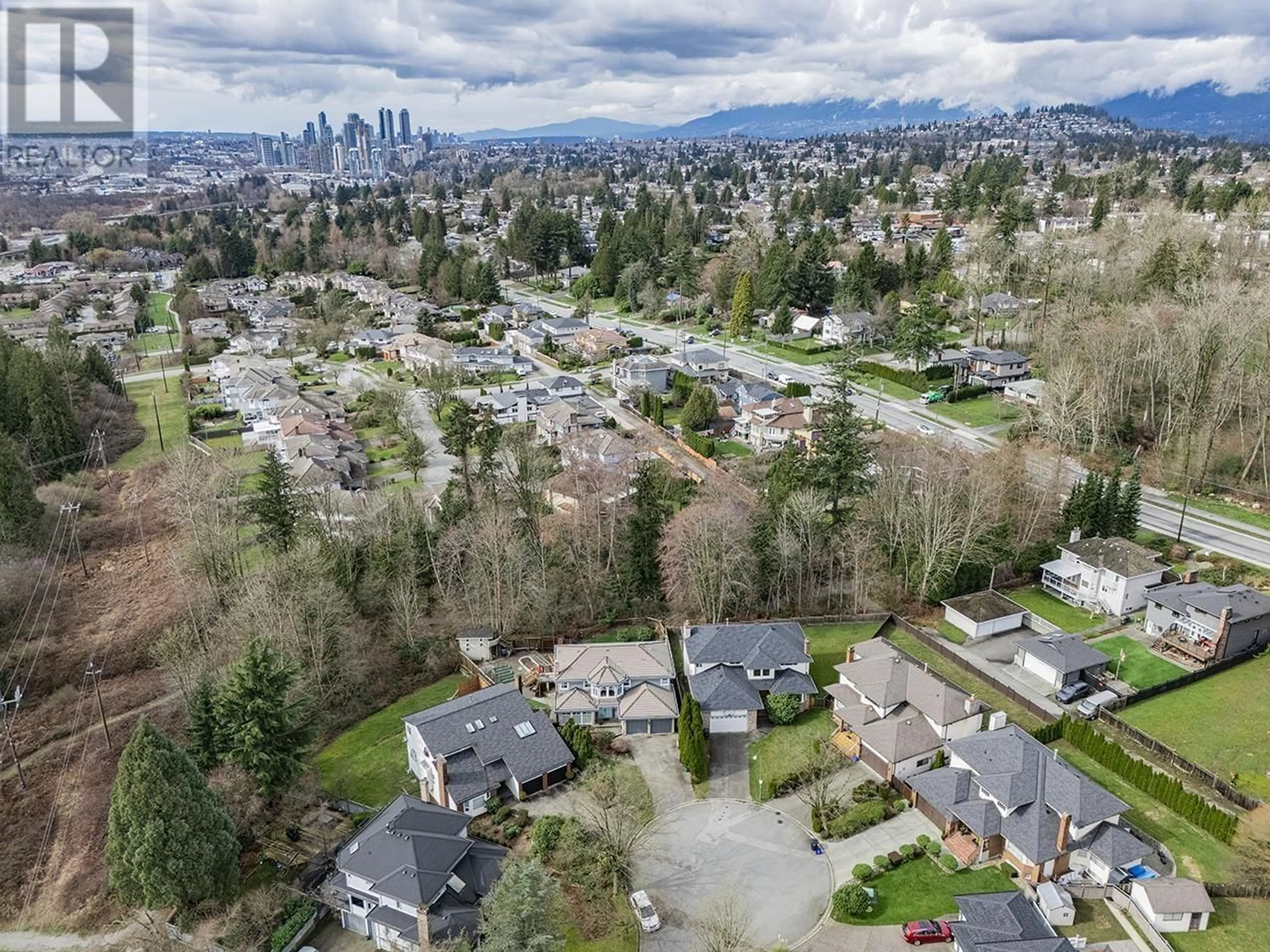 A pic from outside/outdoor area/front of a property/back of a property/a pic from drone, mountain view for 7339 BURNHAM COURT, Burnaby British Columbia V5A4M7