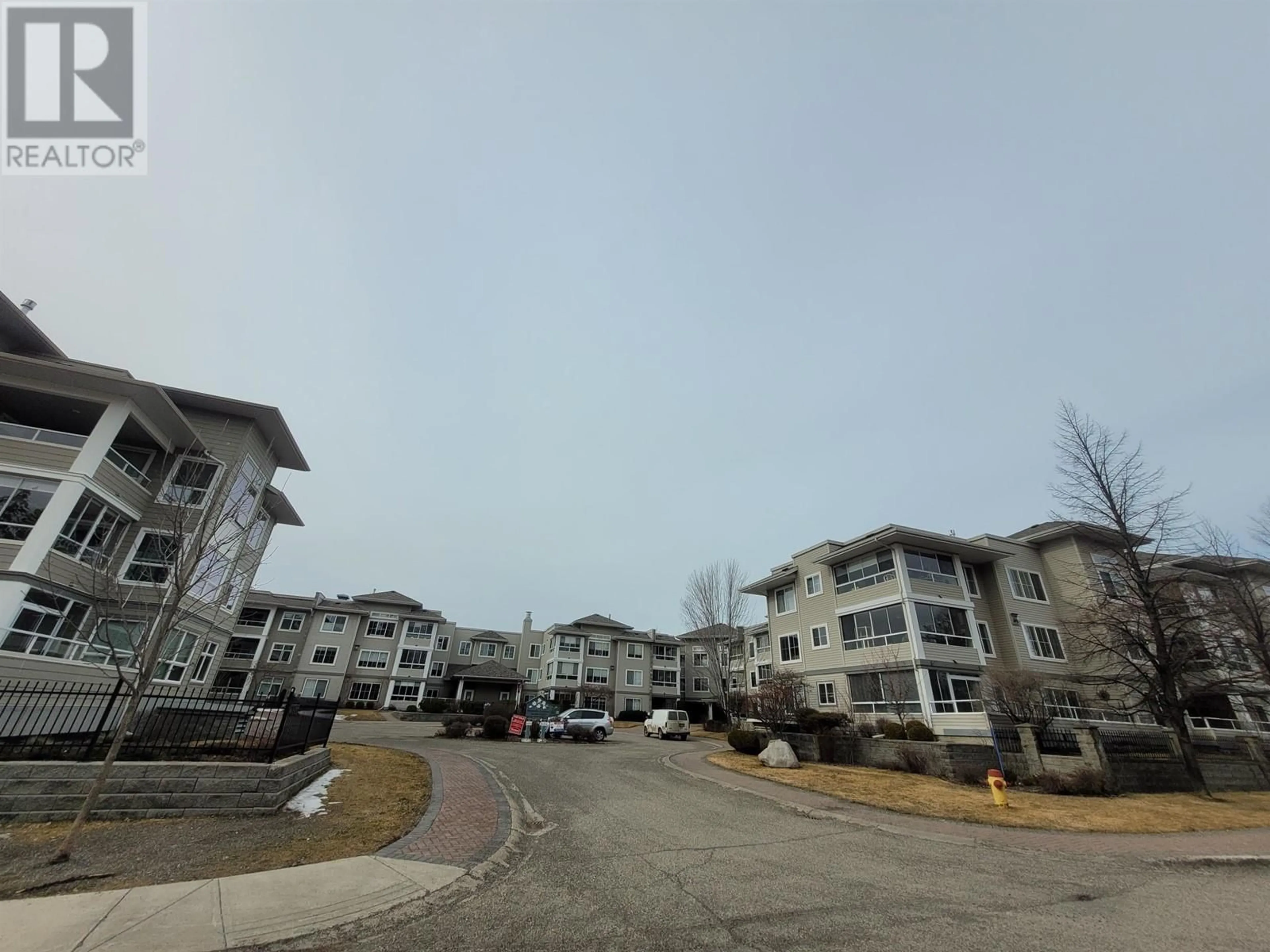 Unknown for 101 2055 INGLEDEW STREET, Prince George British Columbia V2L5S1