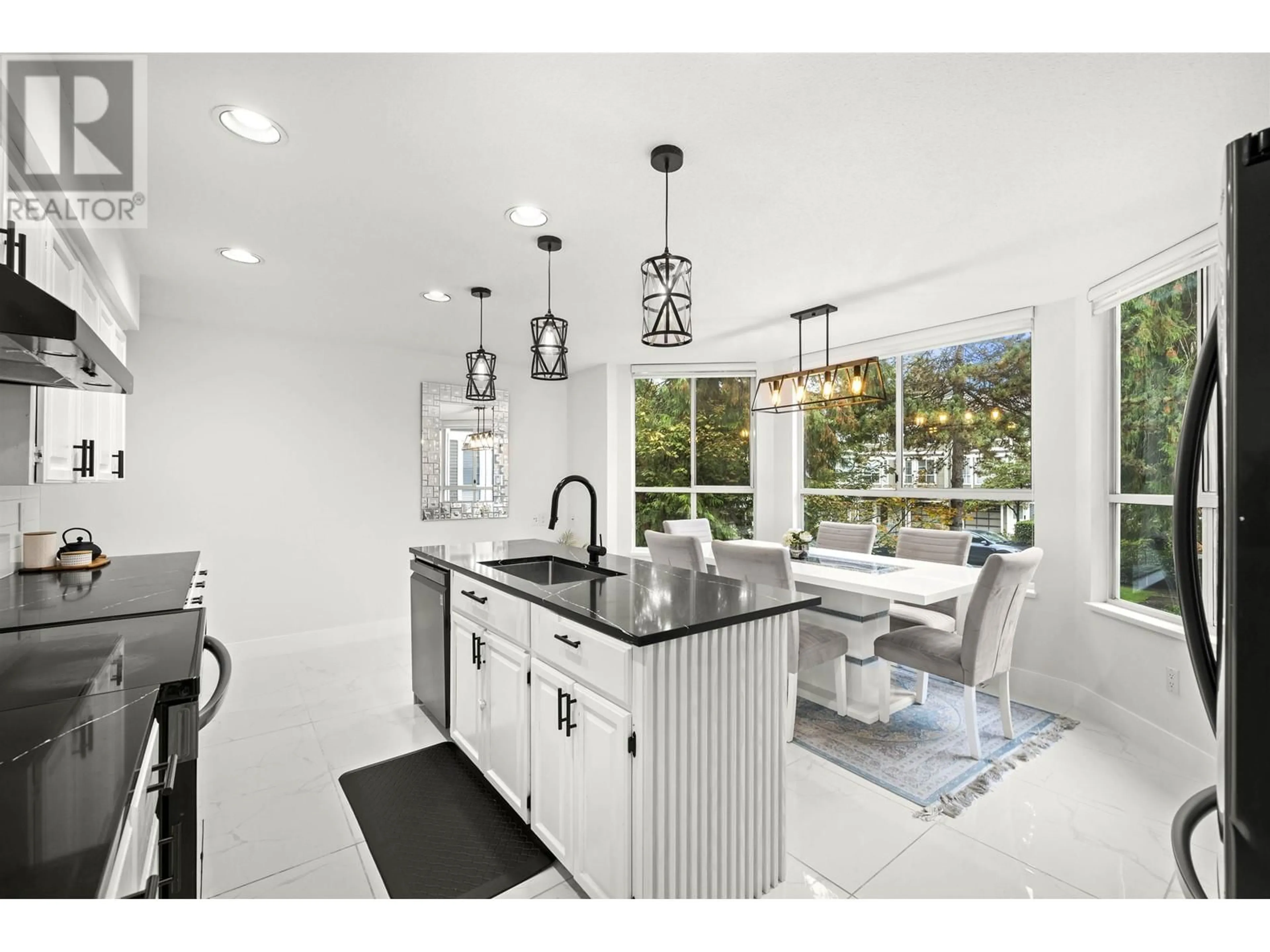 Open concept kitchen, ceramic/tile floor for 19 3228 RALEIGH STREET, Port Coquitlam British Columbia V3C3J5