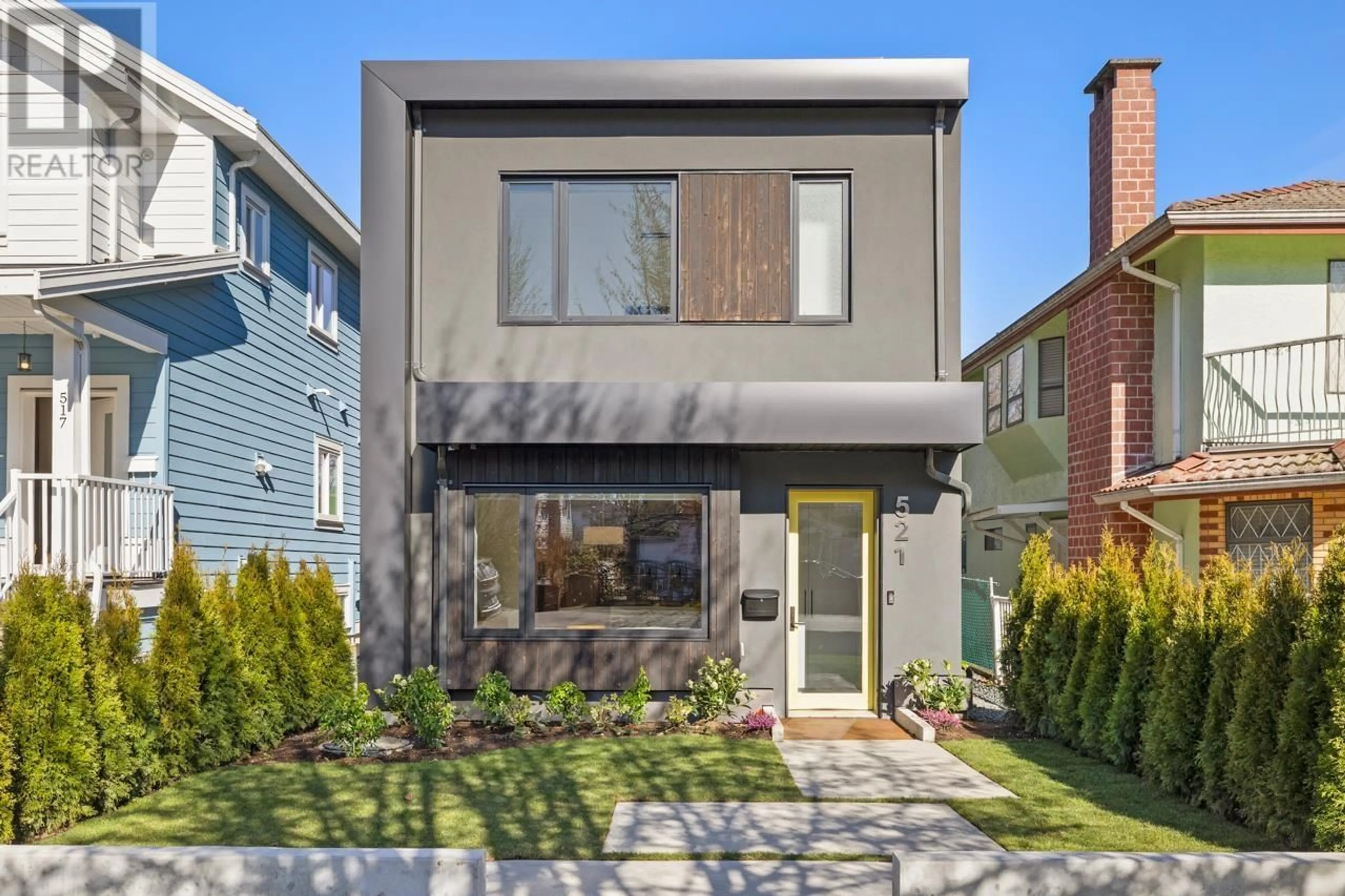 Home with brick exterior material, street for 521 20TH AVENUE, Vancouver British Columbia V5V1M7