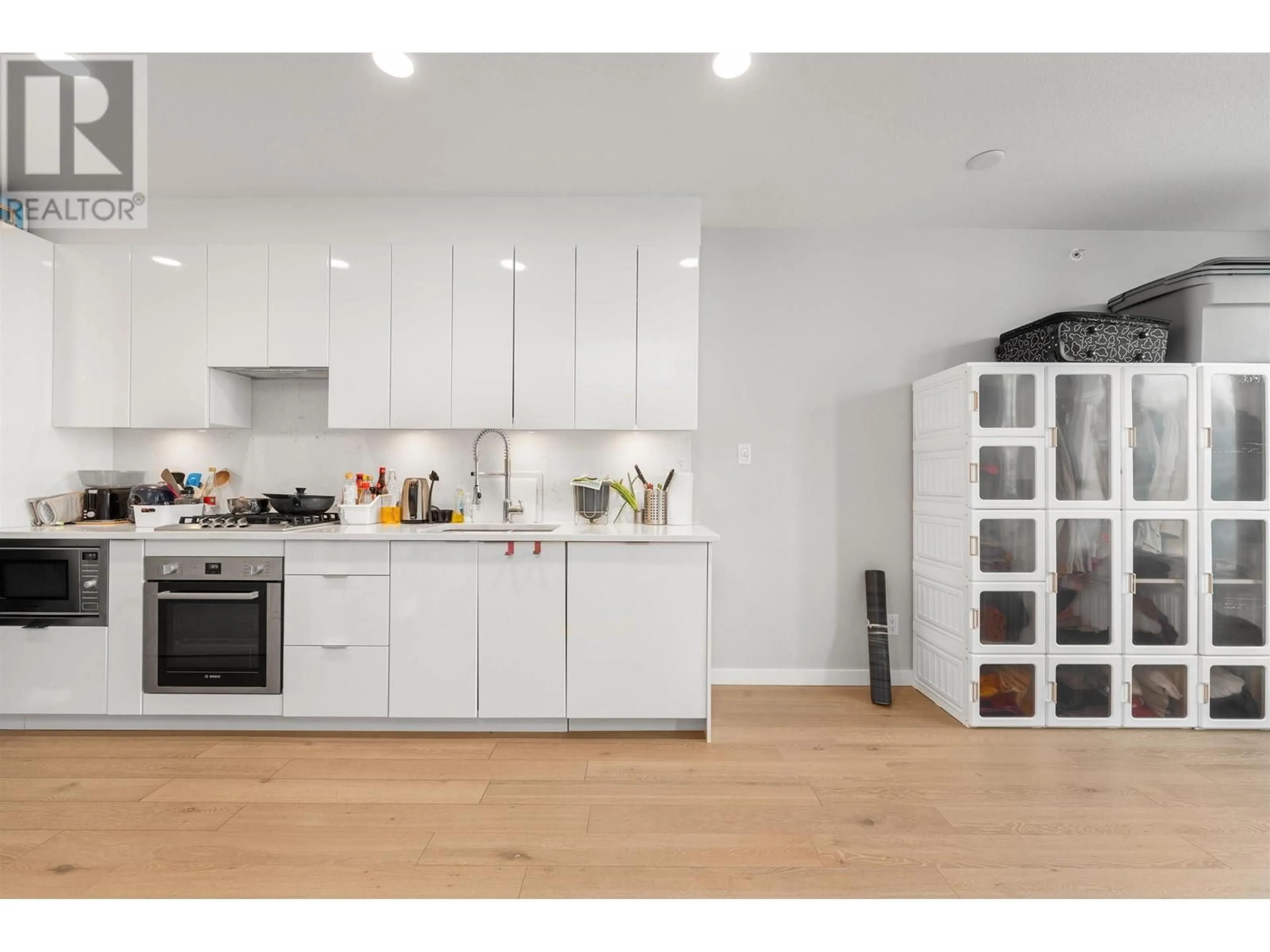 Open concept kitchen, wood/laminate floor for 510 - 2888 CAMBIE STREET, Vancouver British Columbia V5Z0H3