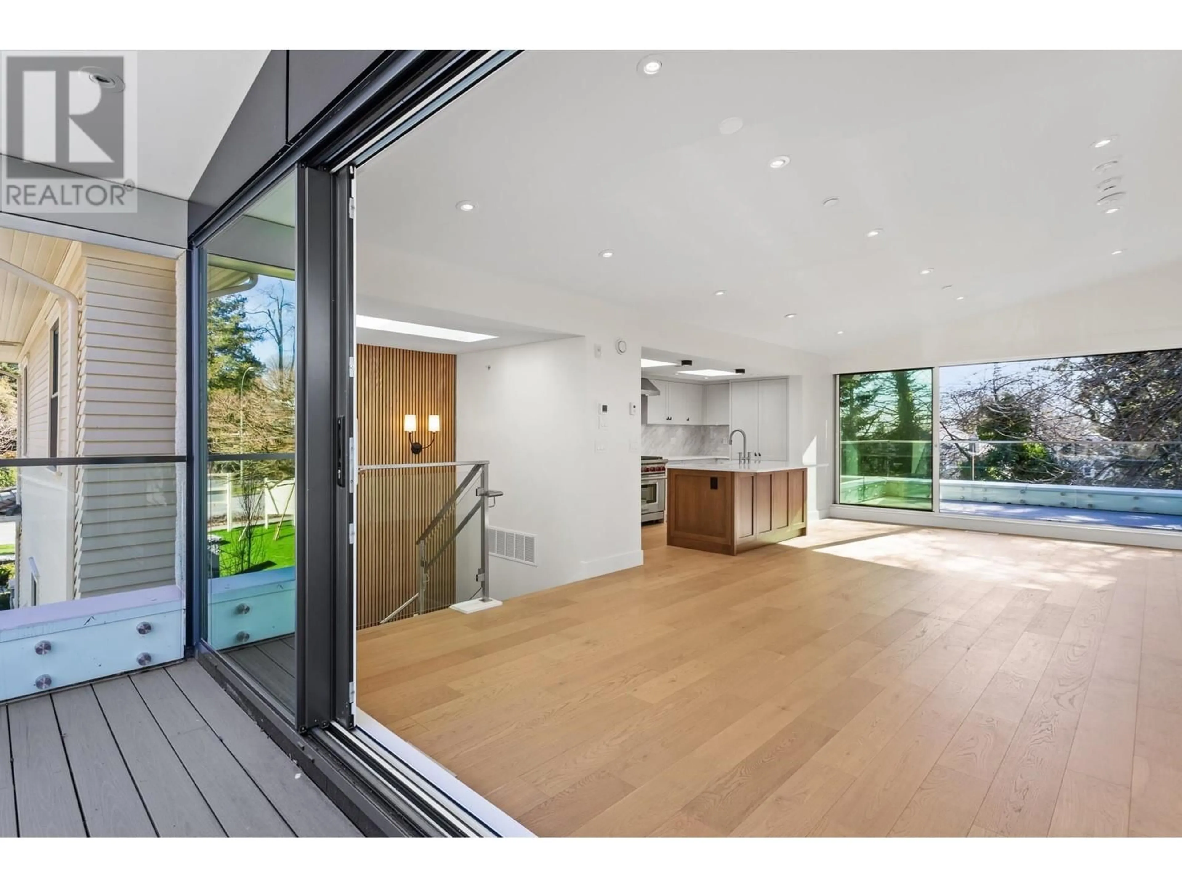 Indoor foyer for 3306 MAYFAIR AVENUE, Vancouver British Columbia V6N0C5