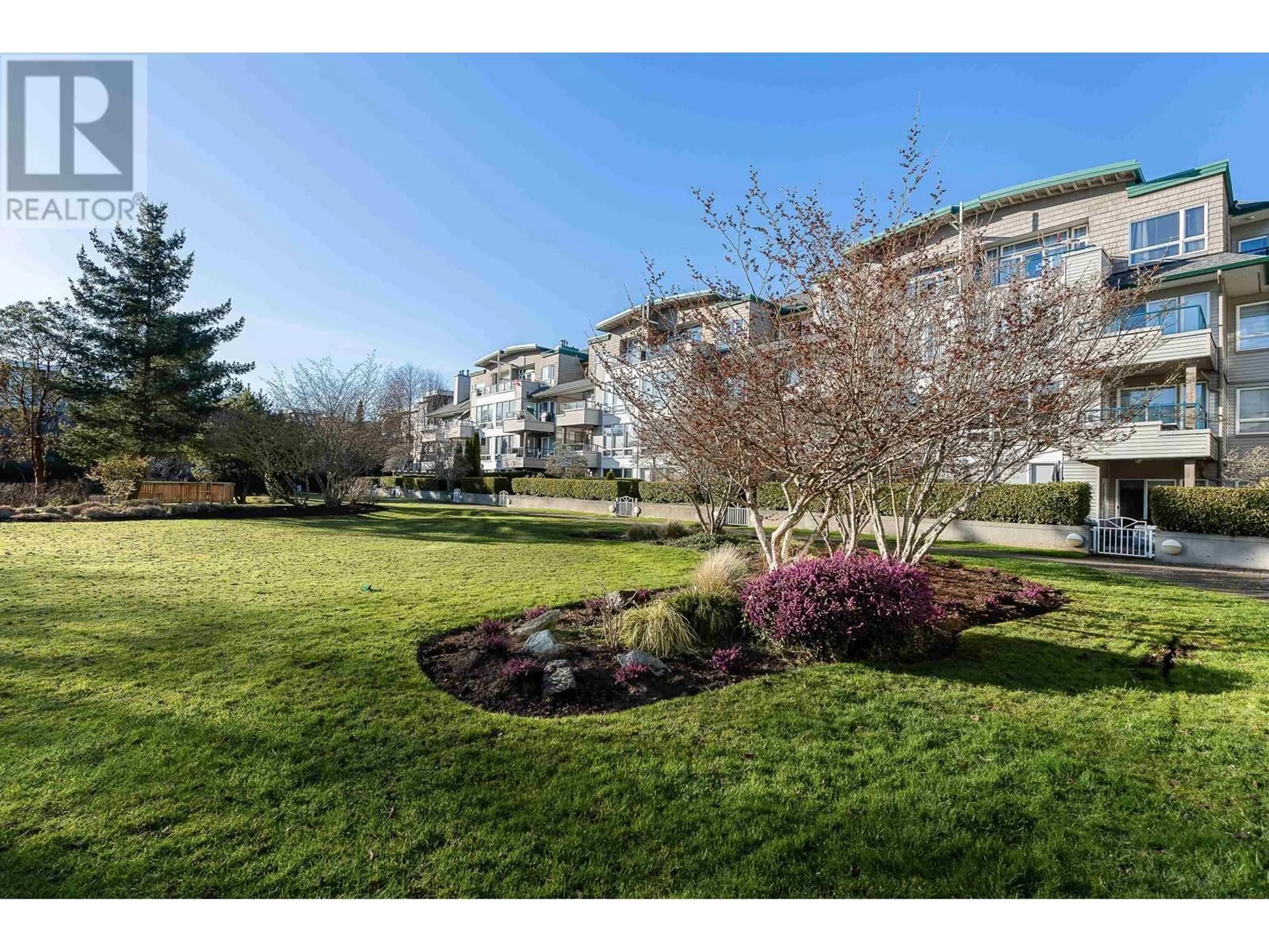 Patio, unknown for 123 5800 ANDREWS ROAD, Richmond British Columbia V7E6M2