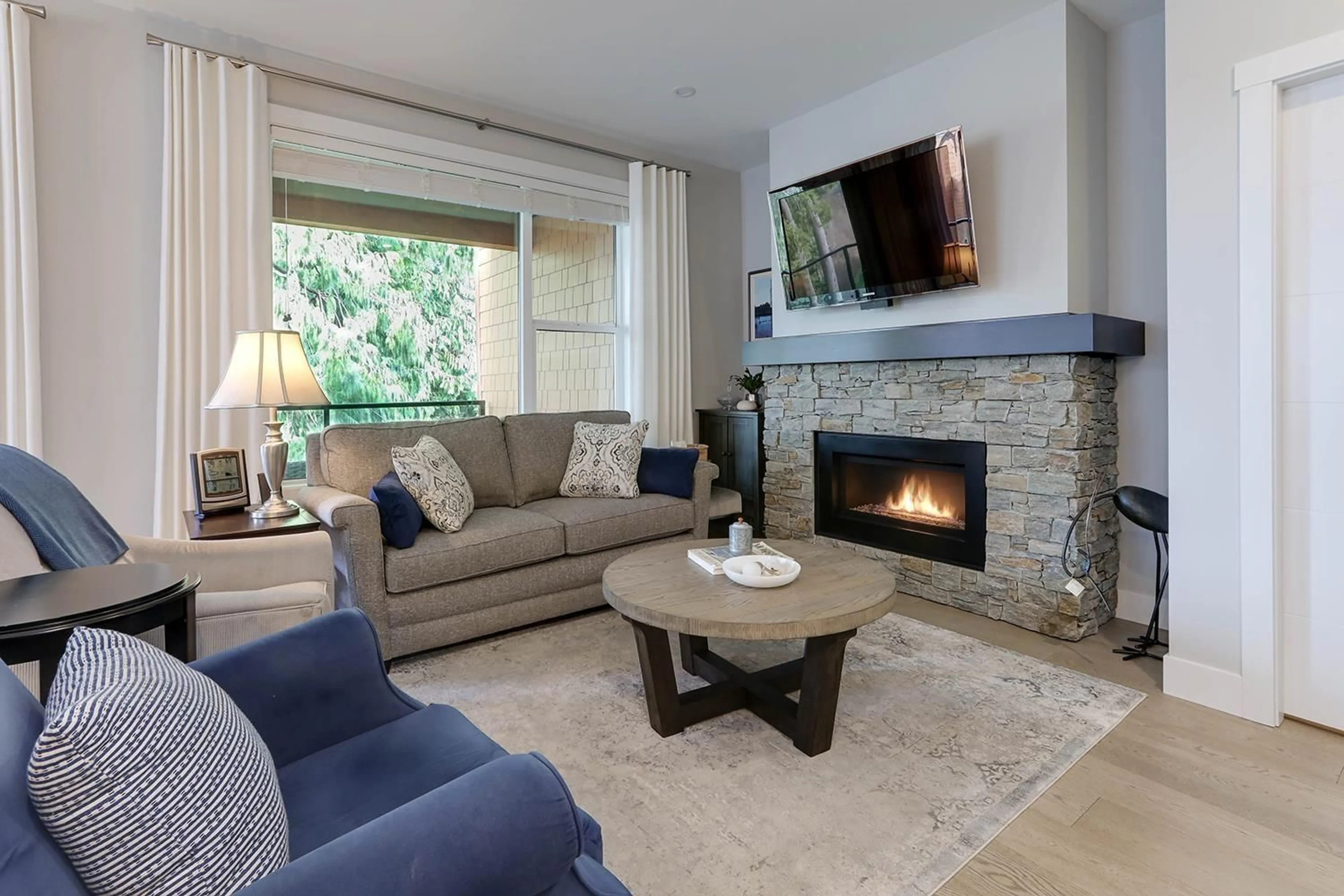 Living room with furniture, unknown for 46 - 3618 150, Surrey British Columbia V3Z0W3