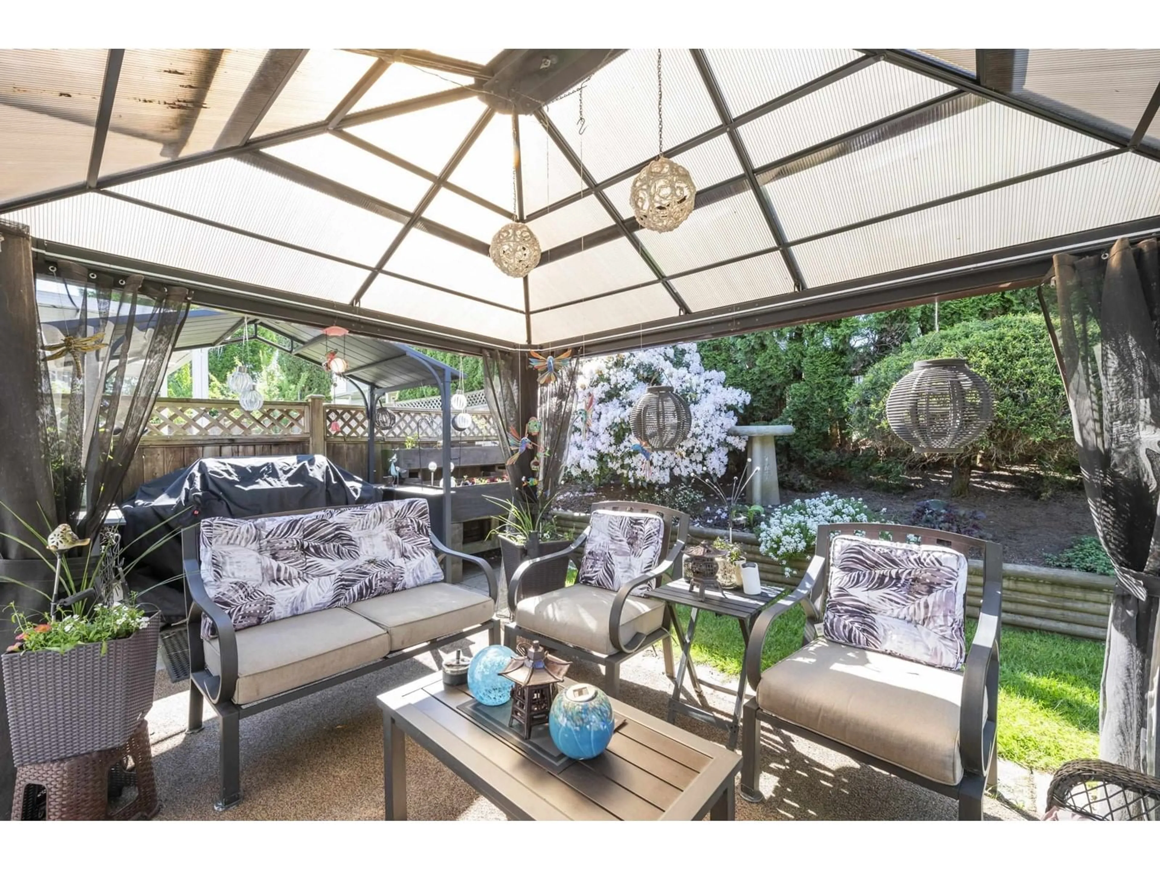 Patio, street for 32236 ROGERS, Abbotsford British Columbia V2T5B6