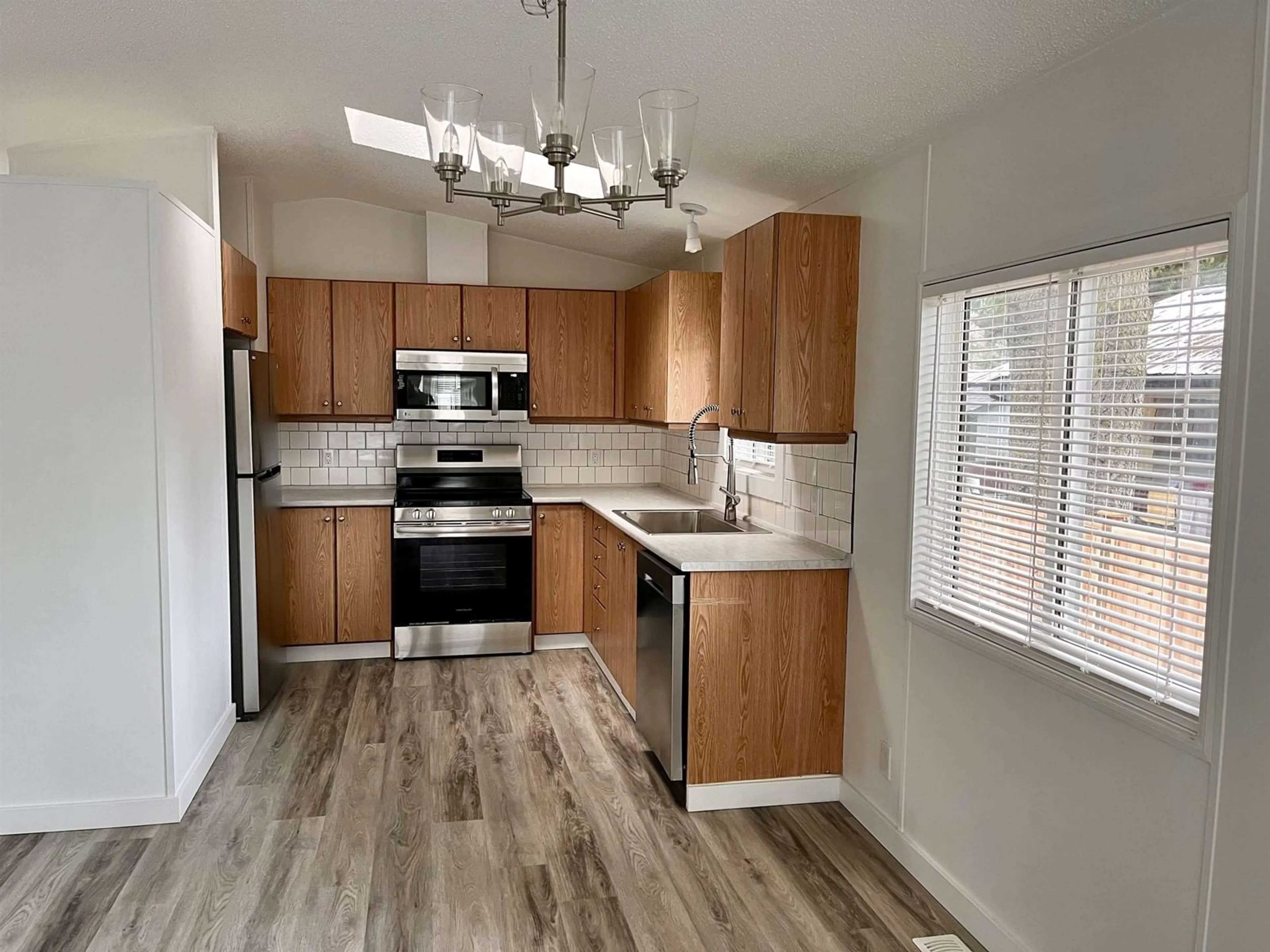 A pic from outside/outdoor area/front of a property/back of a property/a pic from drone, street for 20 - 63071 FLOOD HOPE ROAD, Hope British Columbia V0X1L2
