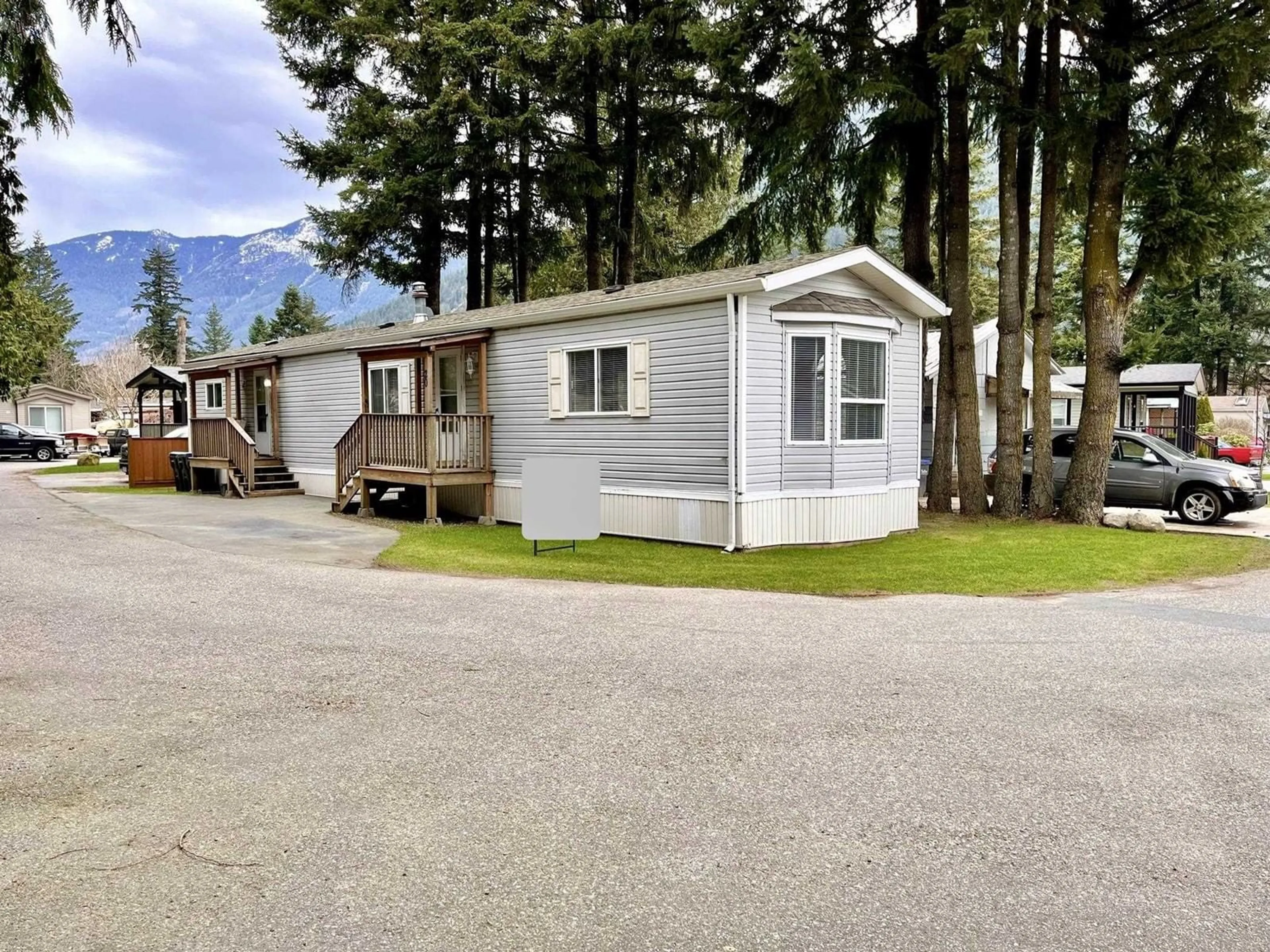 Home with vinyl exterior material, unknown for 20 - 63071 FLOOD HOPE ROAD, Hope British Columbia V0X1L2