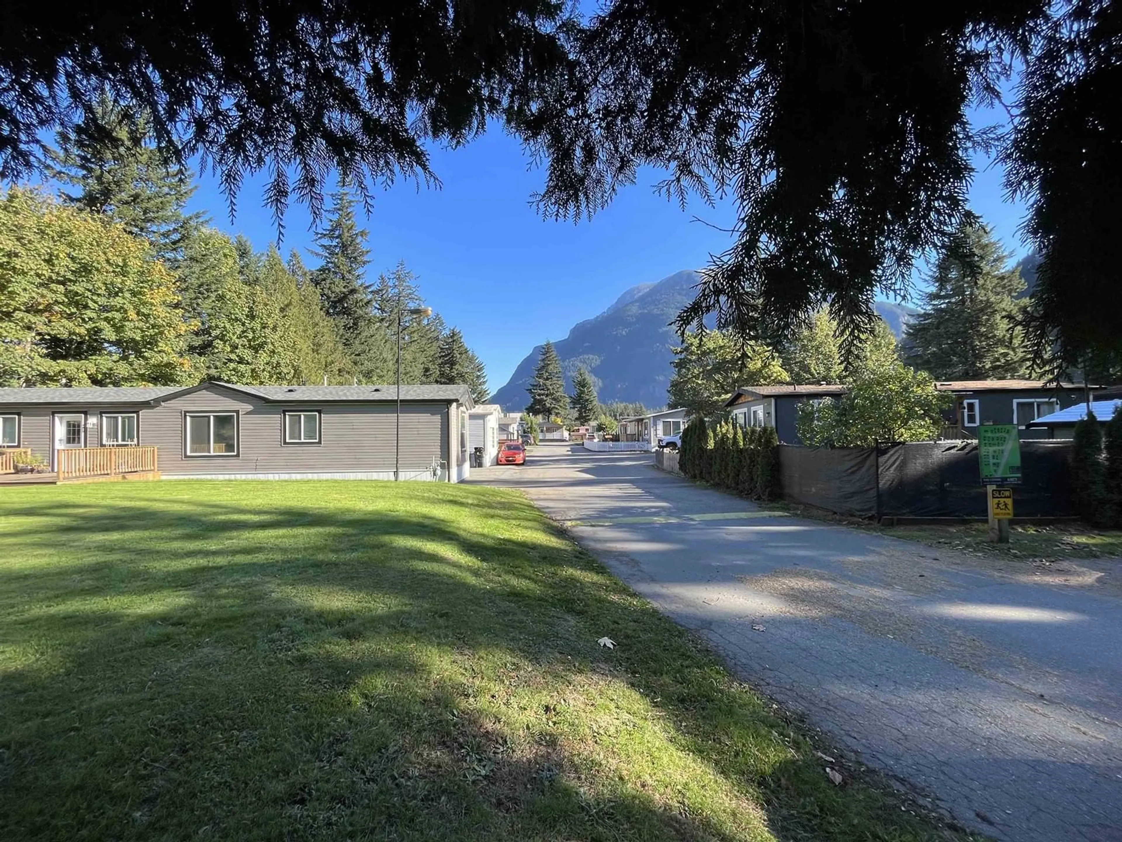 A pic from outside/outdoor area/front of a property/back of a property/a pic from drone, mountain view for 20 63071 FLOOD HOPE ROAD|Hope, Hope British Columbia V0X1L2