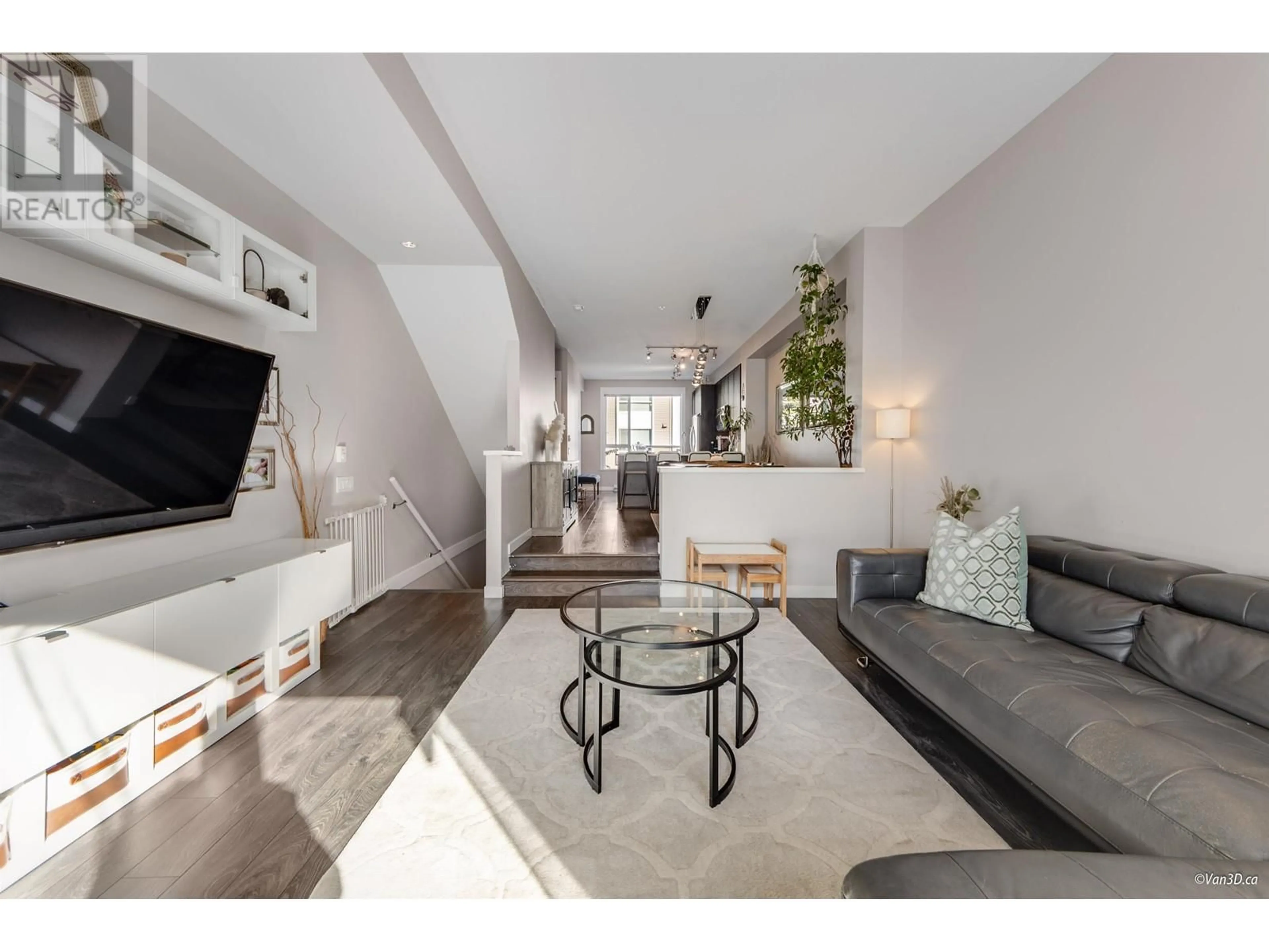 Living room with furniture, unknown for 18 - 2358 RANGER LANE, Port Coquitlam British Columbia V3B0L5