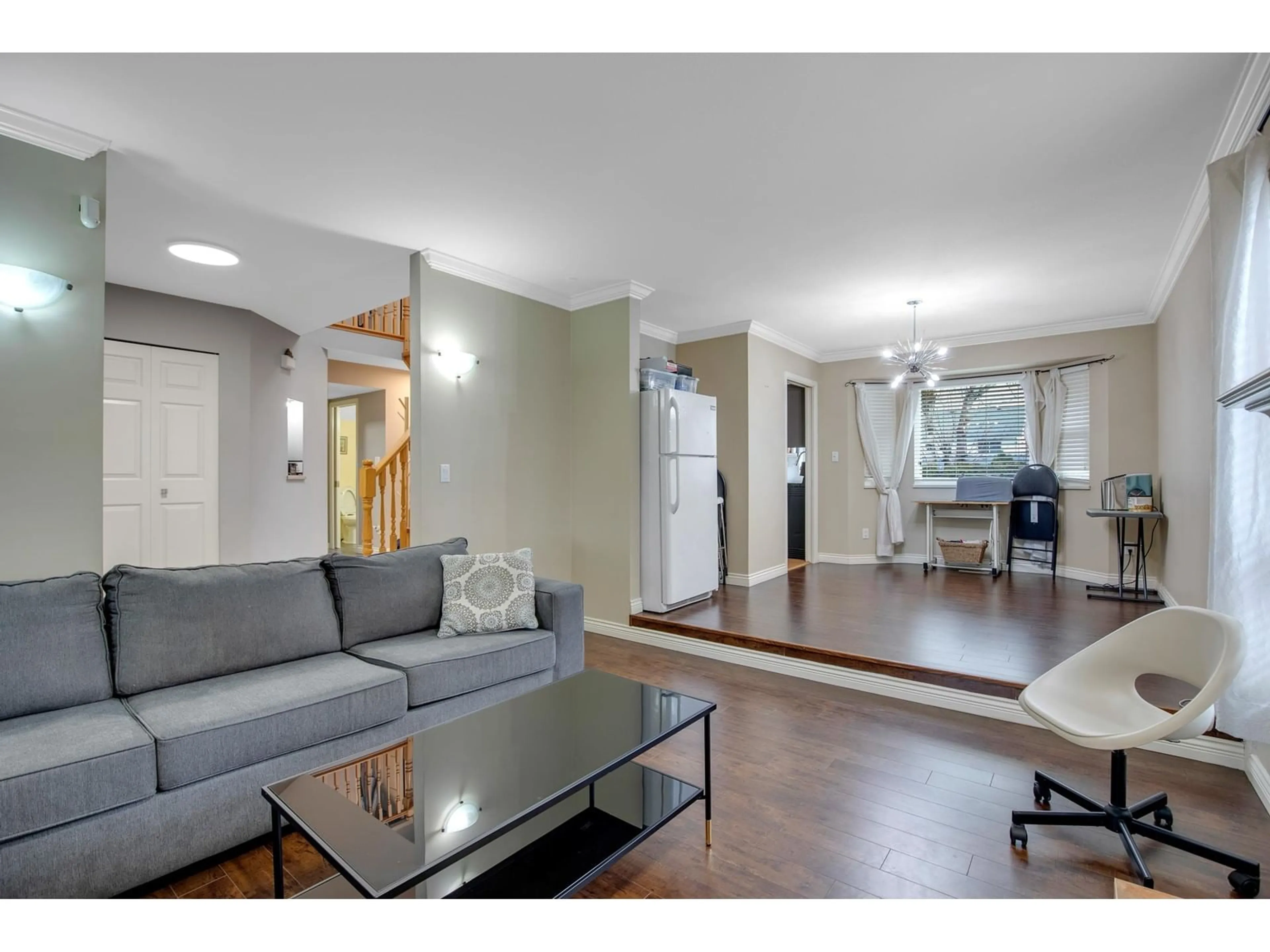 Living room with furniture, unknown for 6960 143A, Surrey British Columbia V3W0E3