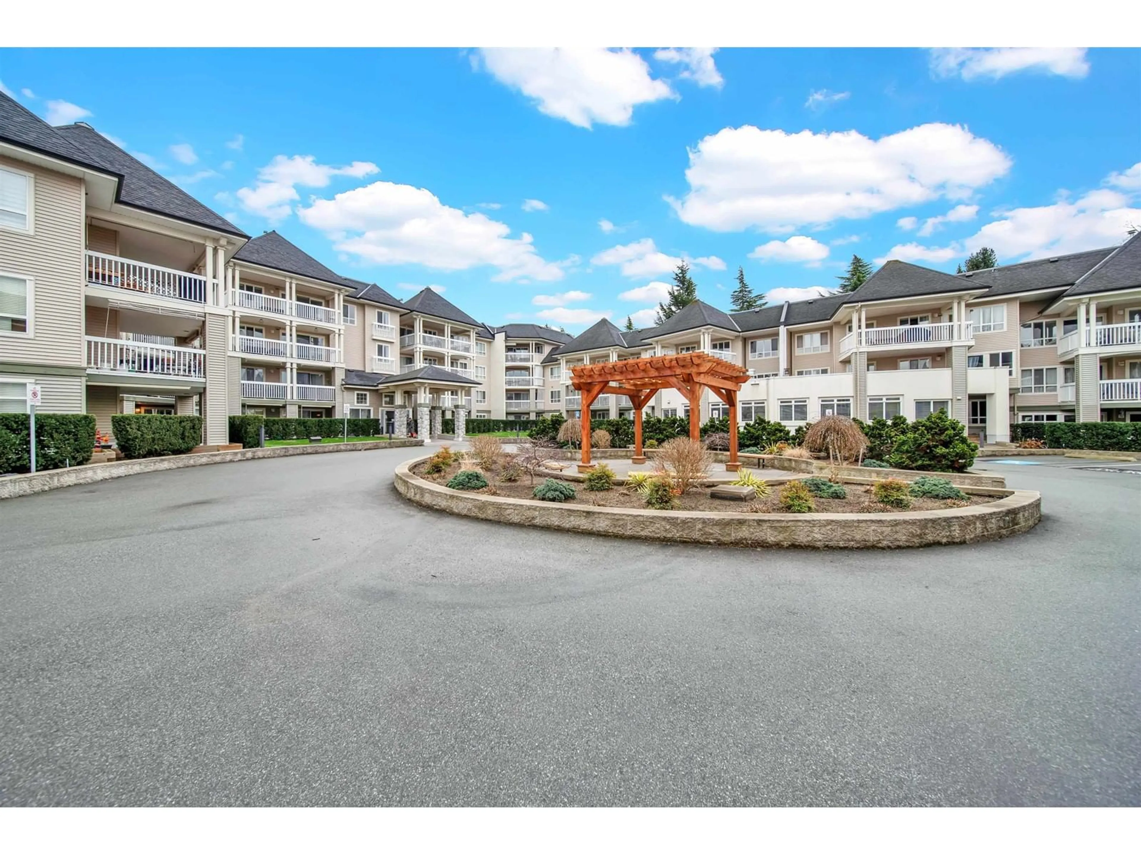 Patio, water/lake/river/ocean view for 111 - 22022 49, Langley British Columbia V3A3R9
