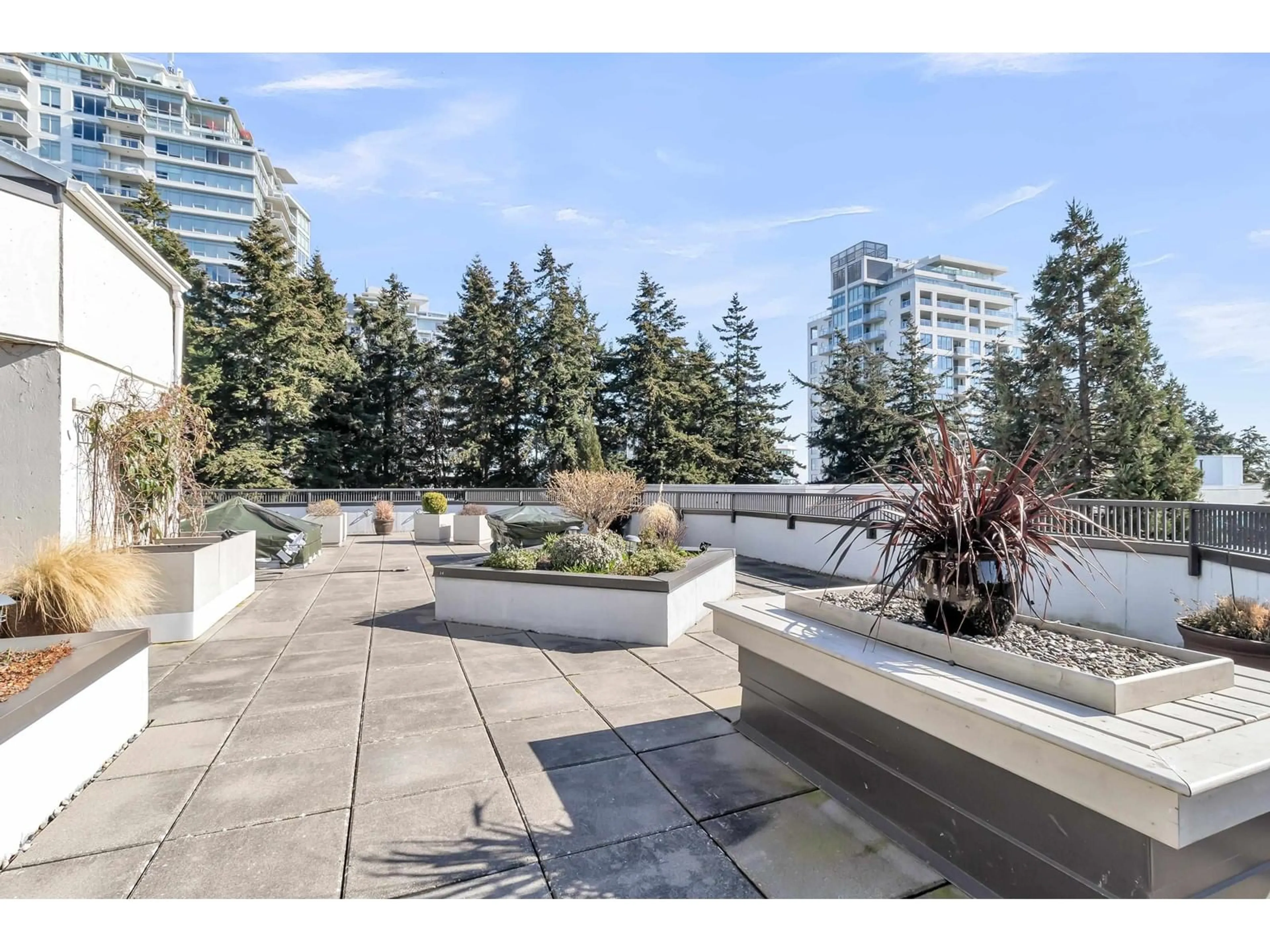 Patio, water/lake/river/ocean view for 504 - 1480 FOSTER, White Rock British Columbia V4B3X7