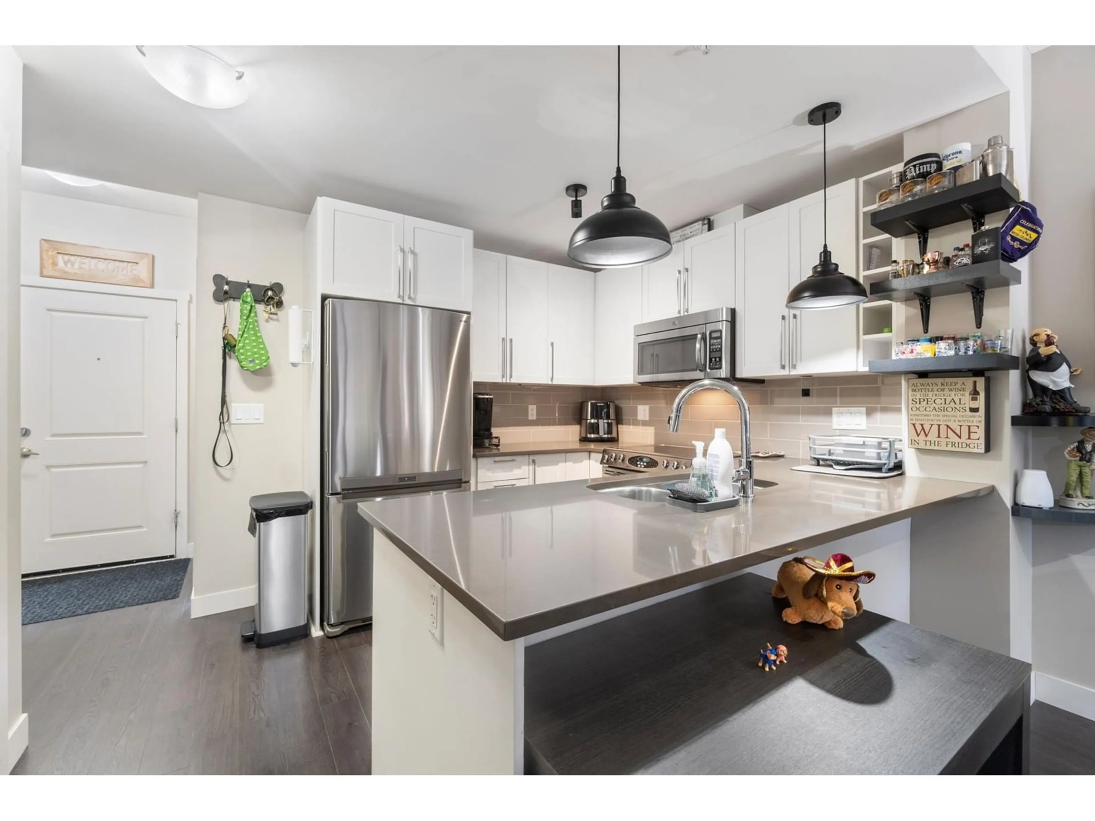 Open concept kitchen, unknown for 107 14358 60 AVENUE, Surrey British Columbia V3X0G3