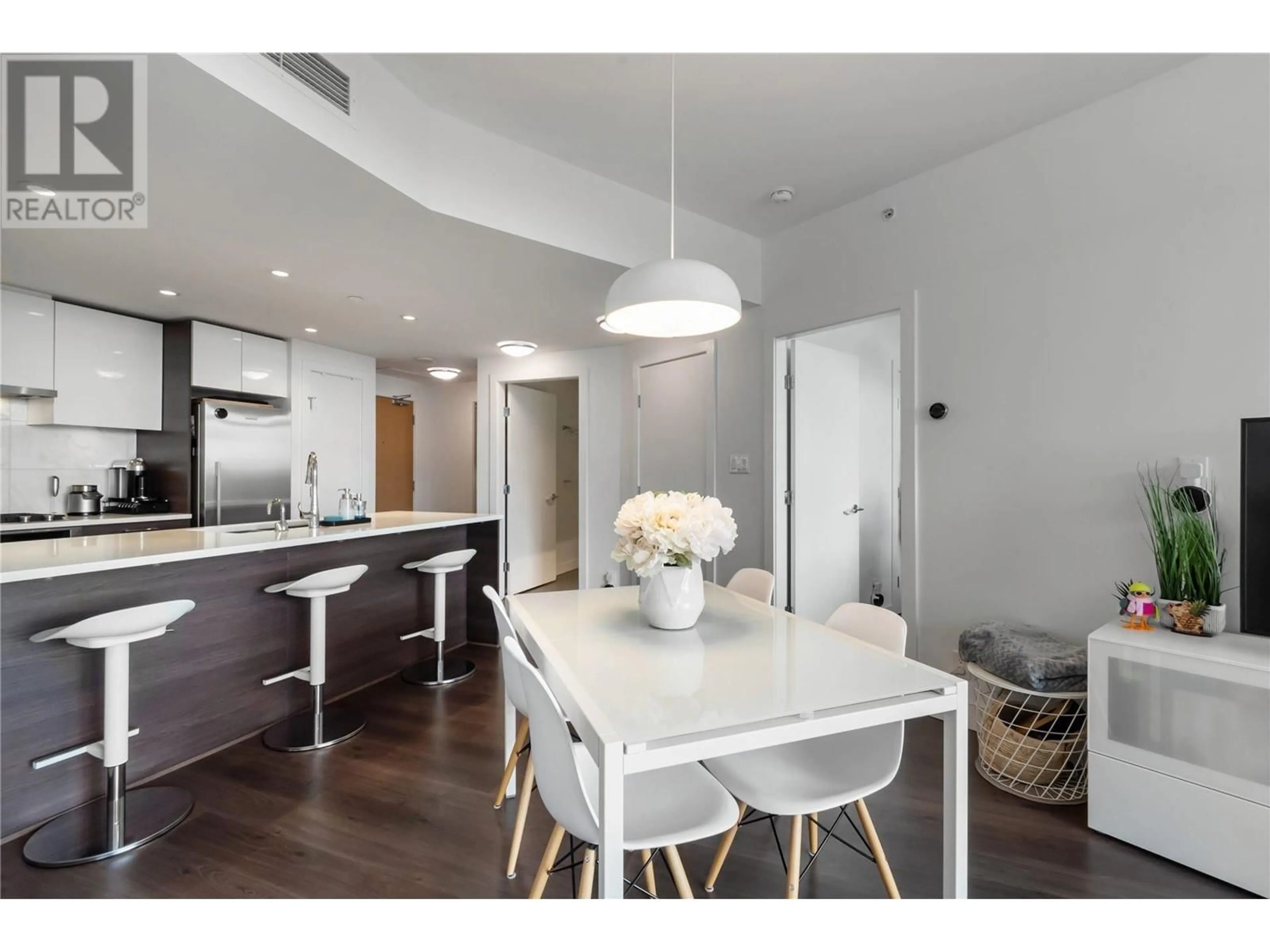 Open concept kitchen, unknown for 910 - 3557 SAWMILL CRESCENT, Vancouver British Columbia V5S0E2